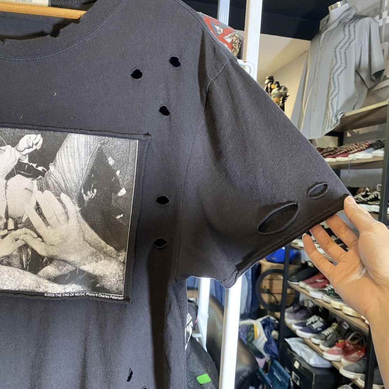 Band Tees Jouetie Kurt Cobain original distressed punk "End of Music" Size US L / EU 52-54 / 3 - 8 Thumbnail