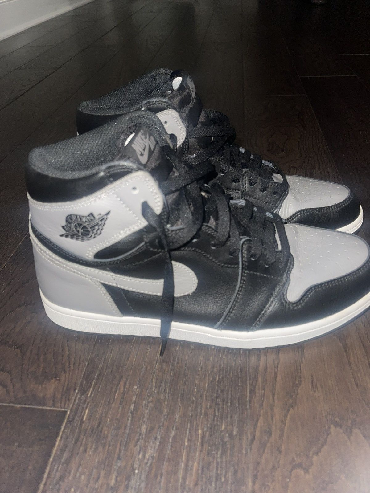 Jordan Brand Air Jordan 1 Retro “Shadows” Size US 11 / EU 44 - 2 Thumbnail