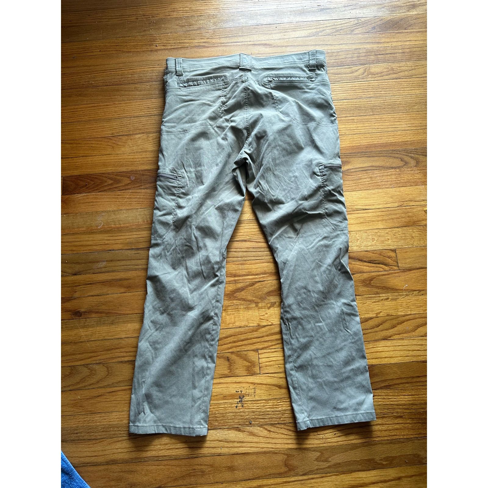 Wrangler Wrangler Khaki Cargo Pants – Size 40x30 Size US 40 / EU 56 - 7 Thumbnail