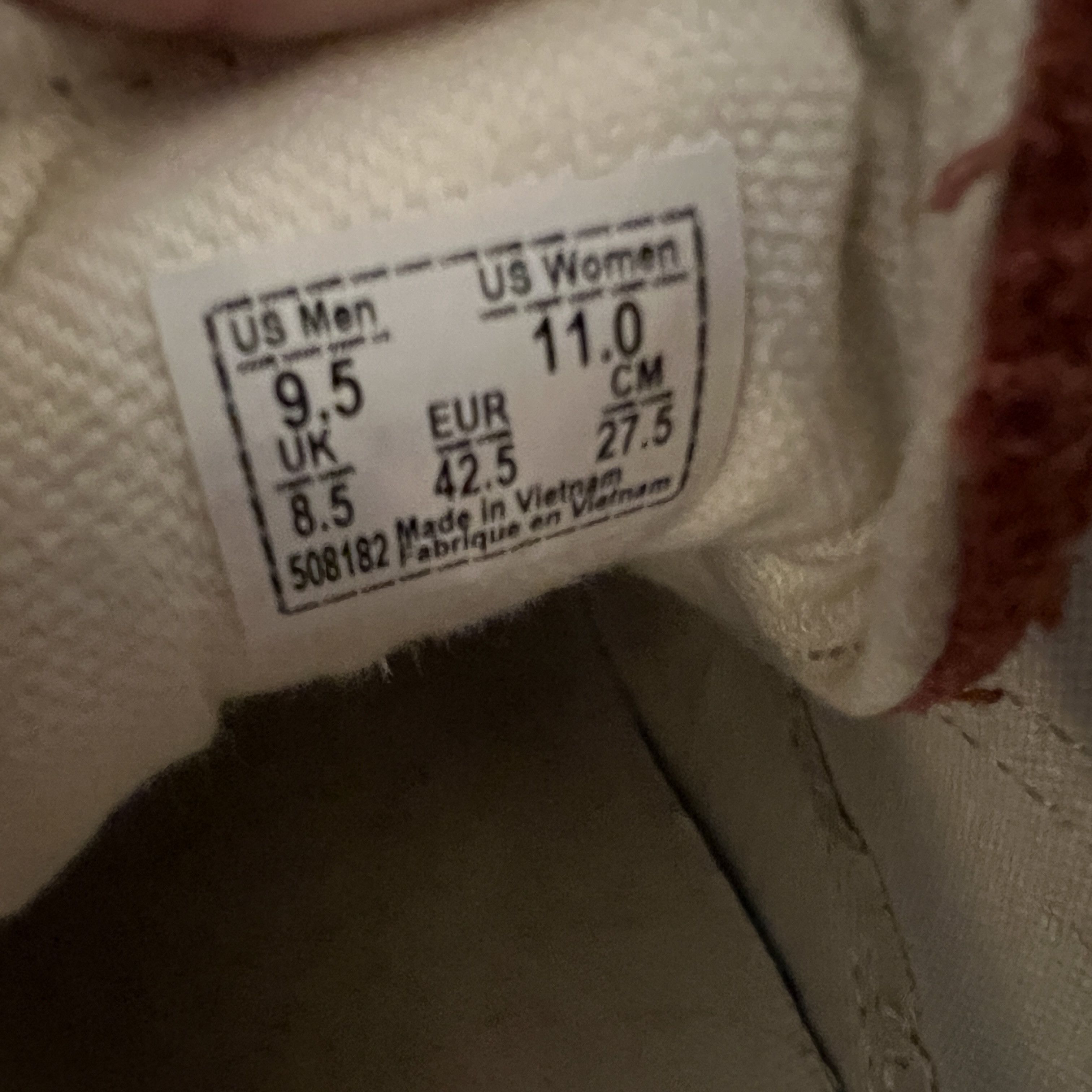 Vans Old Skool Hairy Suede Hot Sauce / Snow White Skating Shoe Size US 9.5 / EU 42-43 - 7 Thumbnail