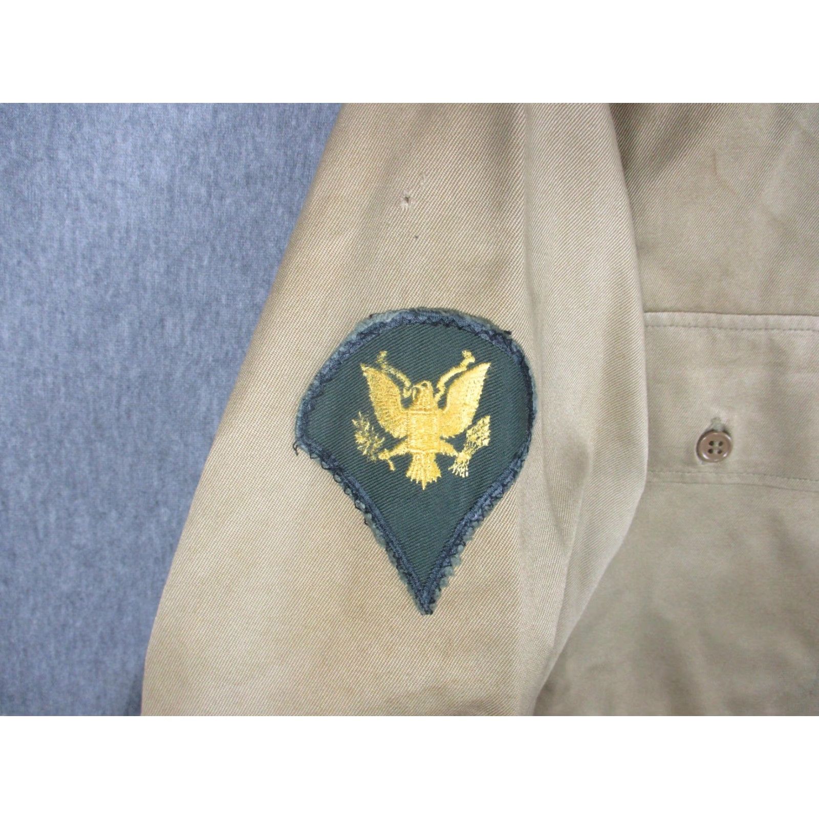 Vintage VINTAGE US Army Shirt Mens Large Khaki Twill Cotton WWII Engineers Patches 40s Button-Up Size US L / EU 52-54 / 3 - 5 Thumbnail