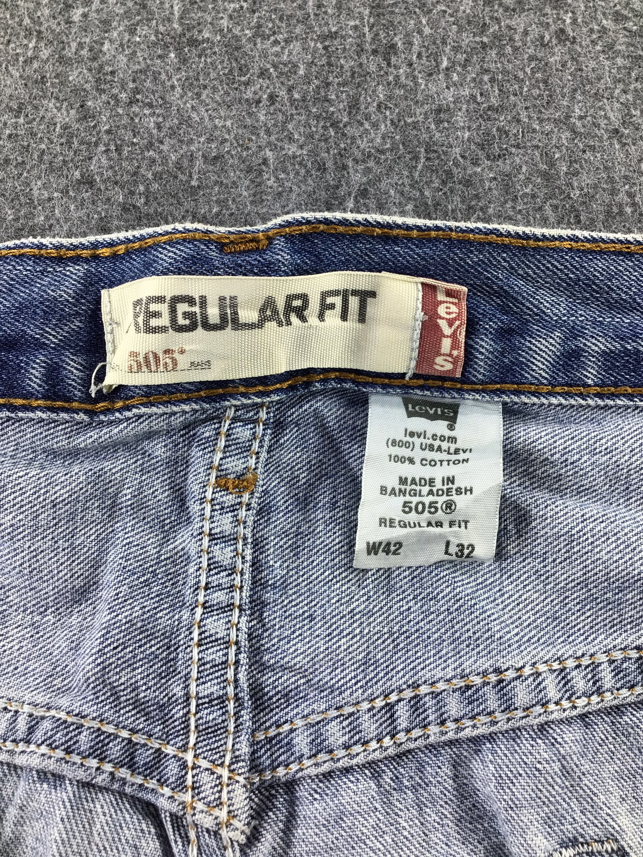 Levi's Vintage Levis 505 Jeans-J720 Size US 41 - 9 Thumbnail