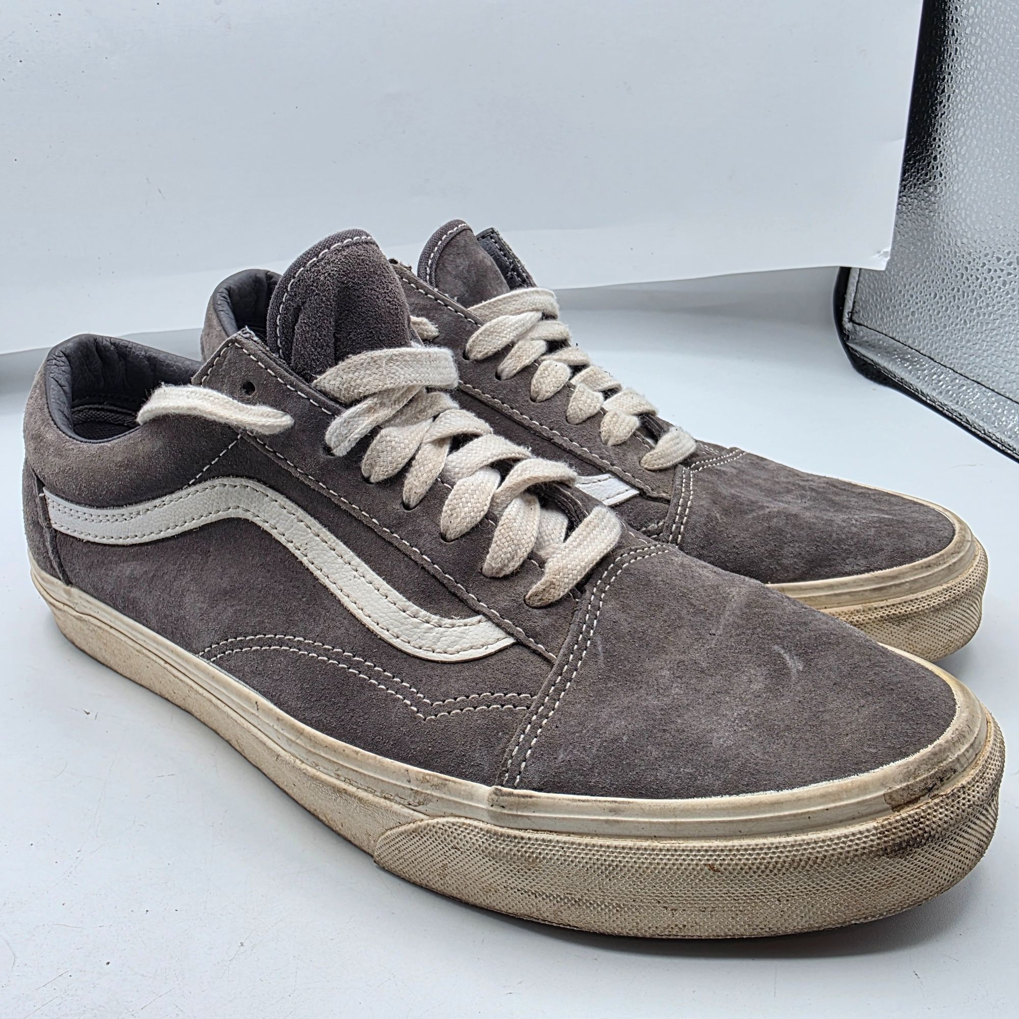 Vans Vans Old Skool Pig Suede Mens Size 10 Gray Skate Shoes Walki Size US 10 / EU 43 - 1 Thumbnail