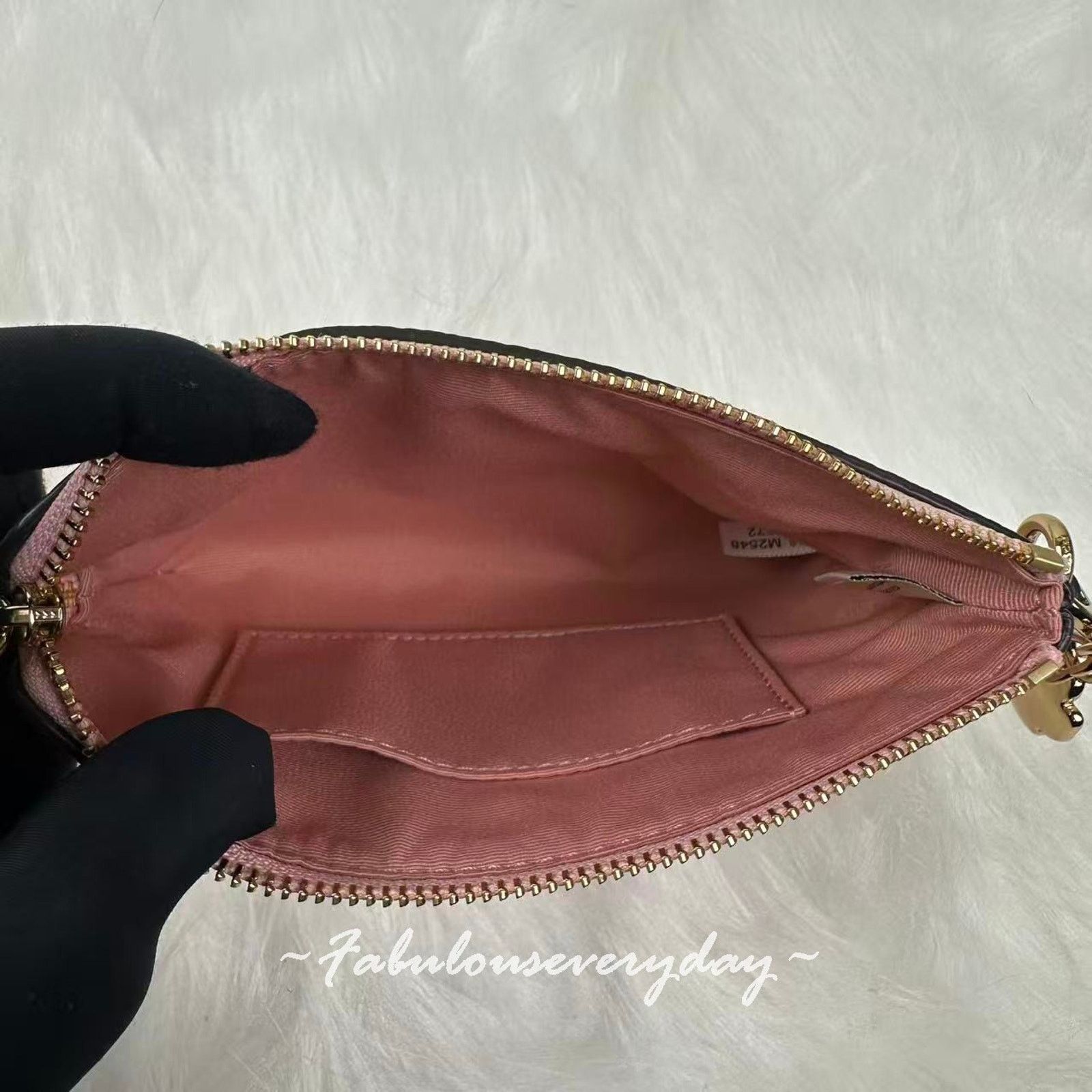 Coach Coach Corner Zip Wristlet Sig Canvas Charms Powder Pink Size ONE SIZE - 5 Thumbnail