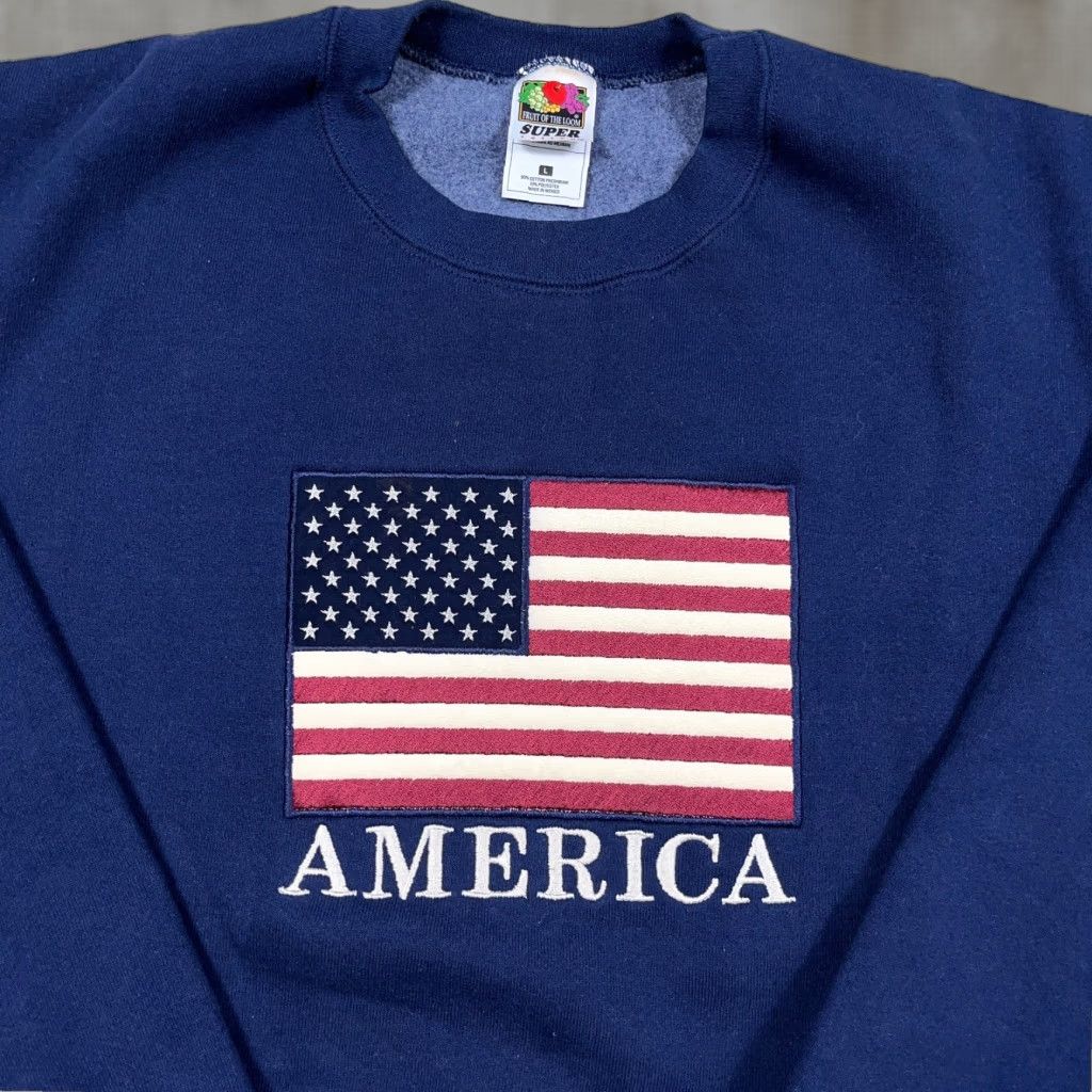 Fruit Of The Loom Vintage Fruit of the Loom Sweatshirt Men L Blue Crewneck Logo Embroidered 90s USA Flag Quilted Knit Pullover Sweatshirt Size US L / EU 52-54 / 3 - 1 Thumbnail