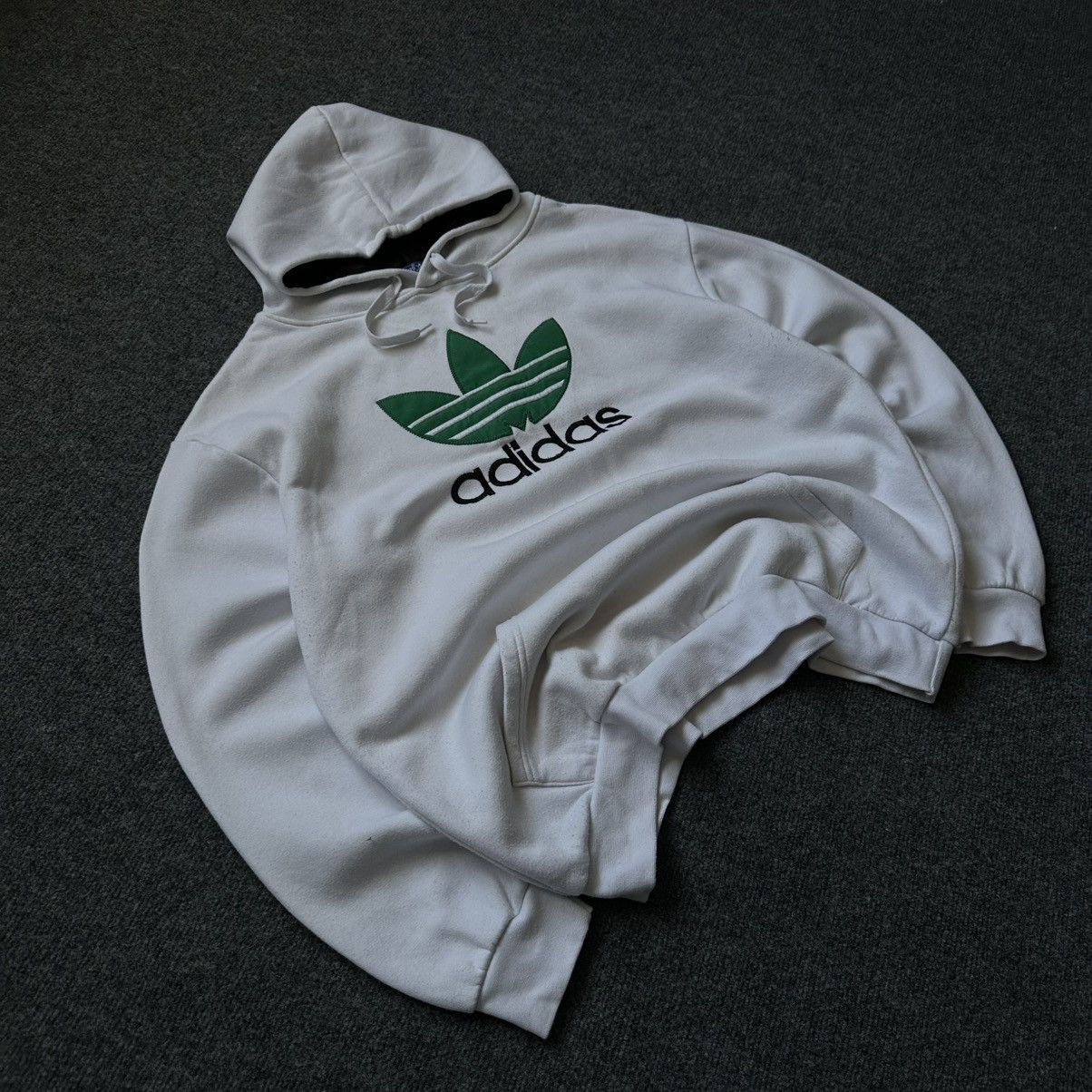 Adidas VTG Adidas Hoodie Big Logo Size L Used Grunge Avant-garde Size US L / EU 52-54 / 3 - 1 Thumbnail