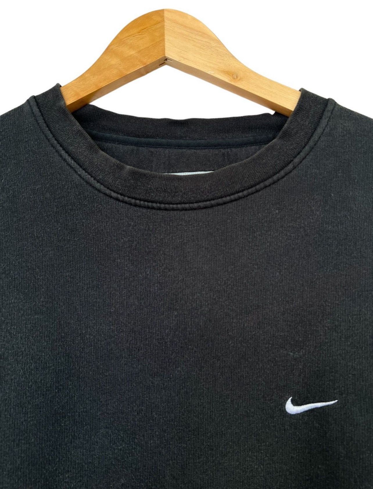 Nike × Vintage Vintage Nike Turkey Mini Embroidered Logo Black Sweatshirt Size US L / EU 52-54 / 3 - 2 Thumbnail