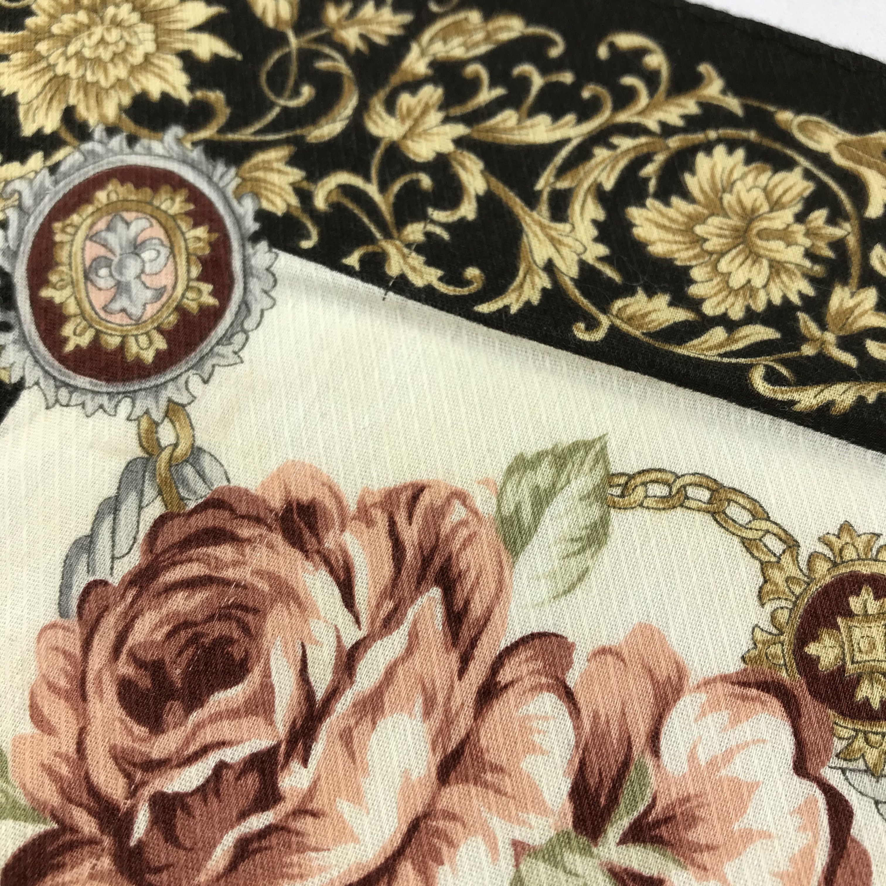 Roberta di Camerino Roberta di Camerino Handkerchief Neckerchief Bandana H914 Size ONE SIZE - 8 Thumbnail