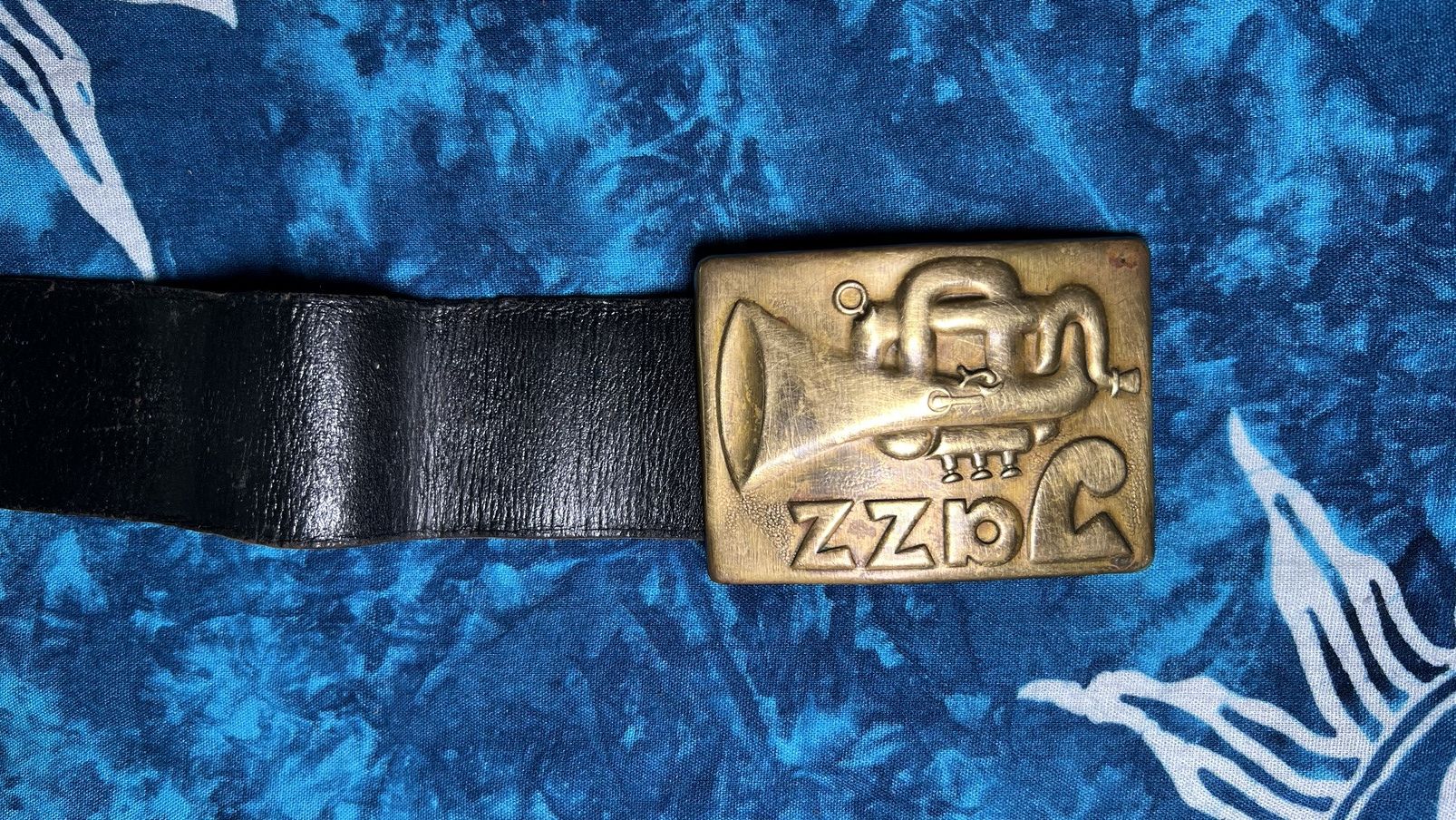 Vintage Vintage Y2K 80s Jazz Musical Belt Buckle Size 26 - 2 Thumbnail