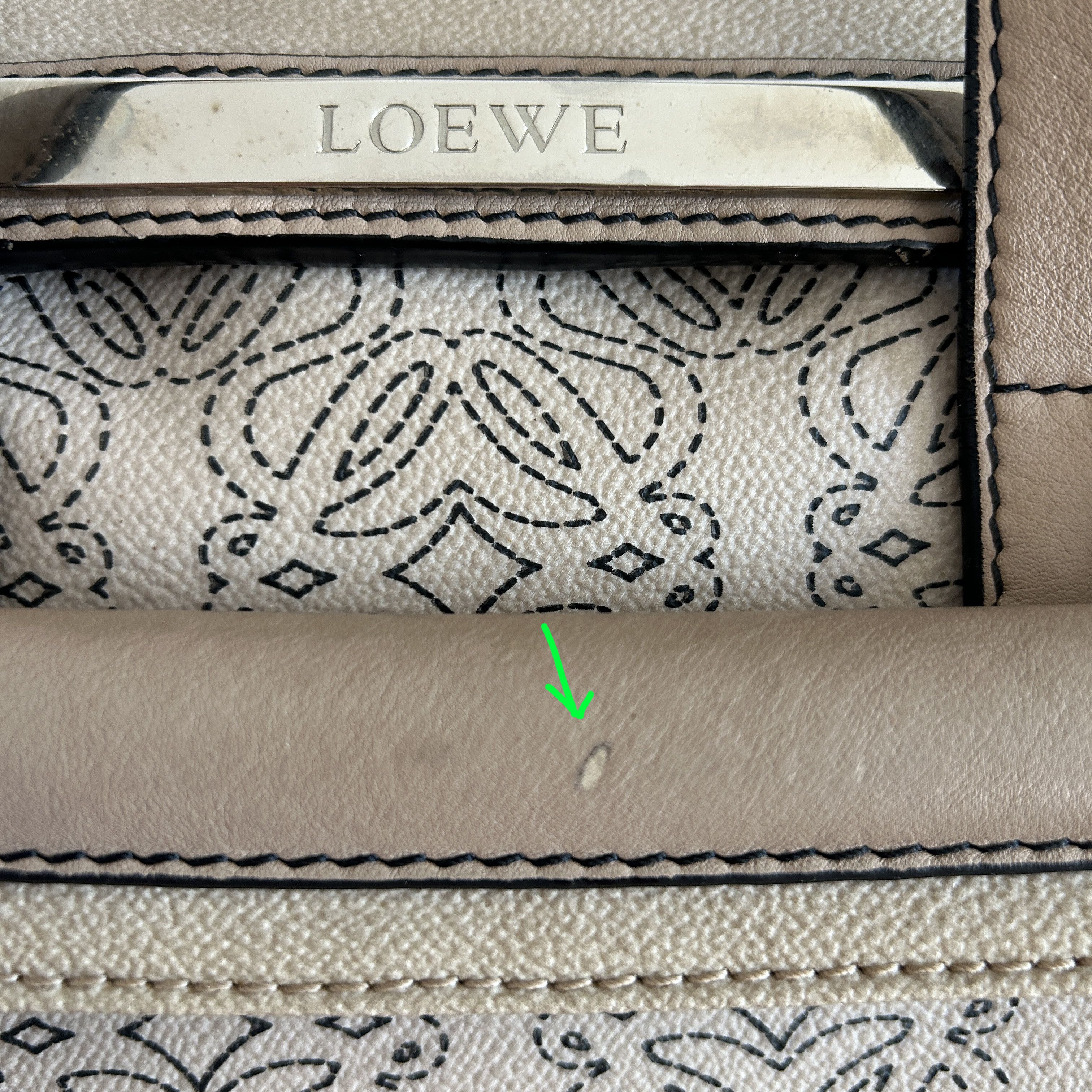 Loewe Loewe Limited Edition Anagram Shoulder Bag Size ONE SIZE - 7 Thumbnail