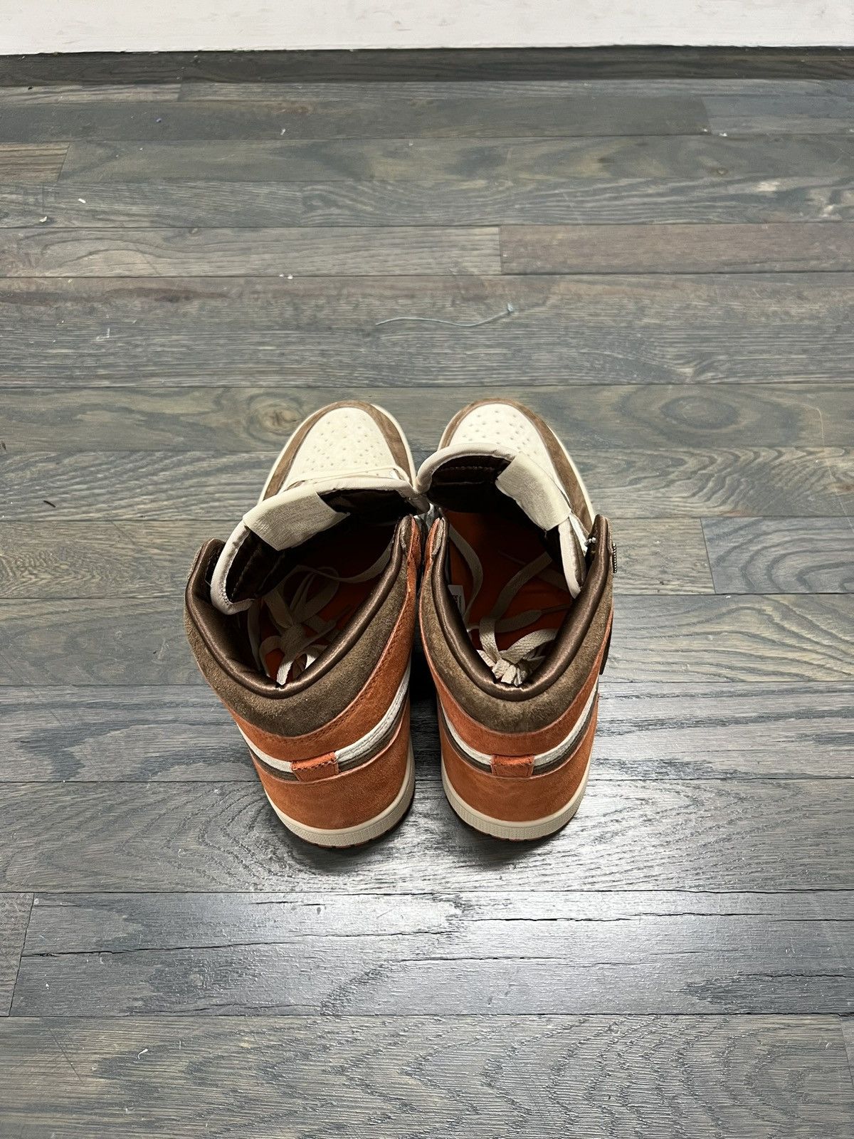 Jordan Brand WMNS JORDAN 1 RETRO HIGH OG 'DUSTED CLAY' Size US 9.5 / IT 39.5 - 13 Thumbnail