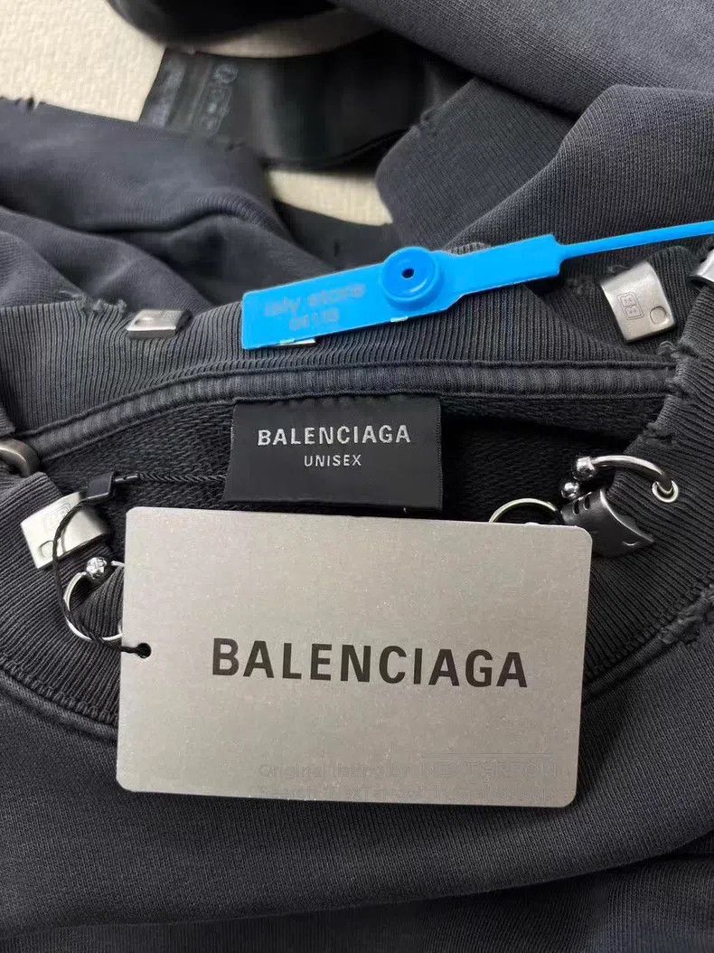 Balenciaga Balenciaga Plain color pierced metal accessory round neck Size US S / EU 44-46 / 1 - 5 Thumbnail