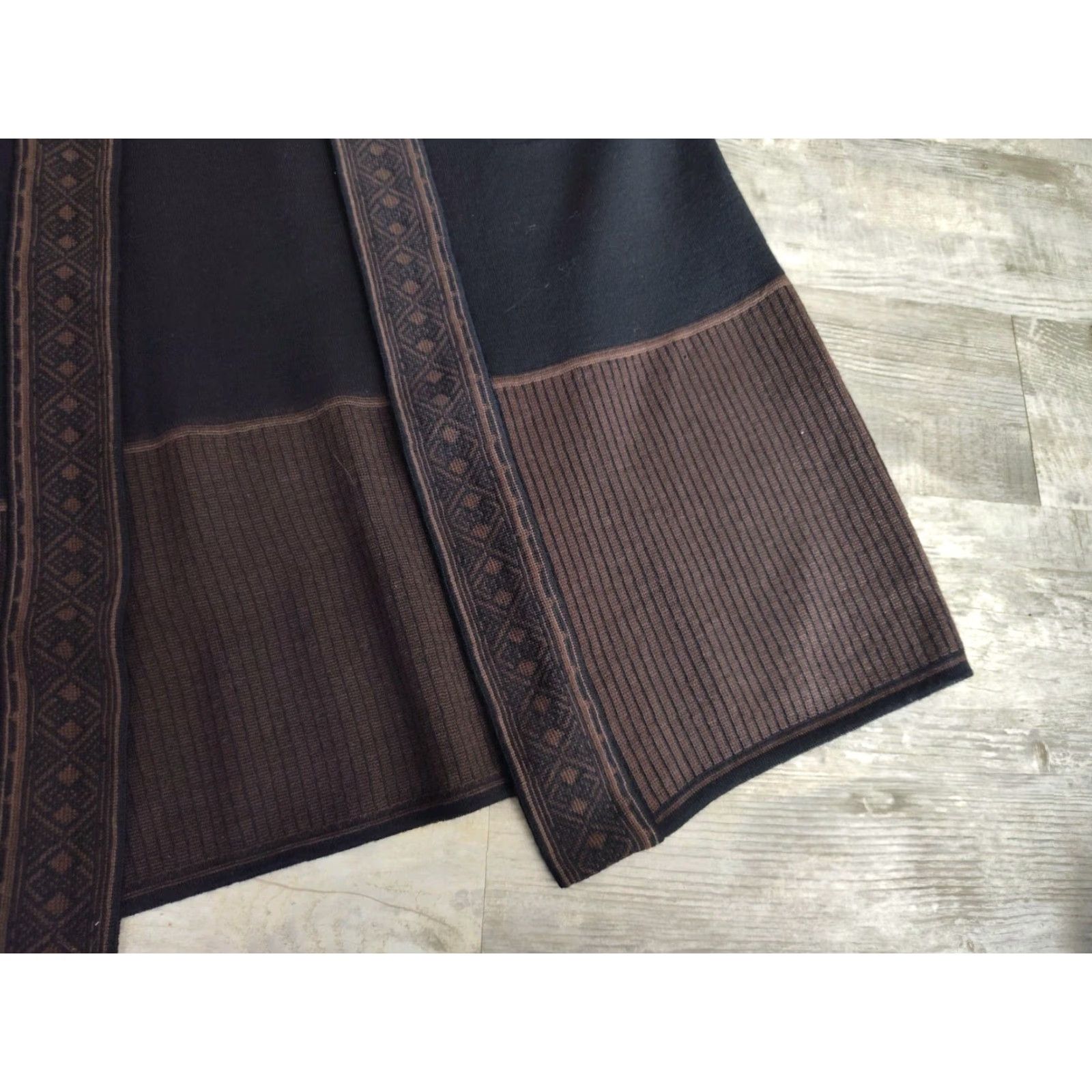 Dale Of Norway VINTAGE Oda of Norway Women’s Sleeveless Cardigan Knit Wool Geometric M Black Brown Norwegian Outdoor Casual Fall Winter Size M / US 6-8 / IT 42-44 - 5 Thumbnail