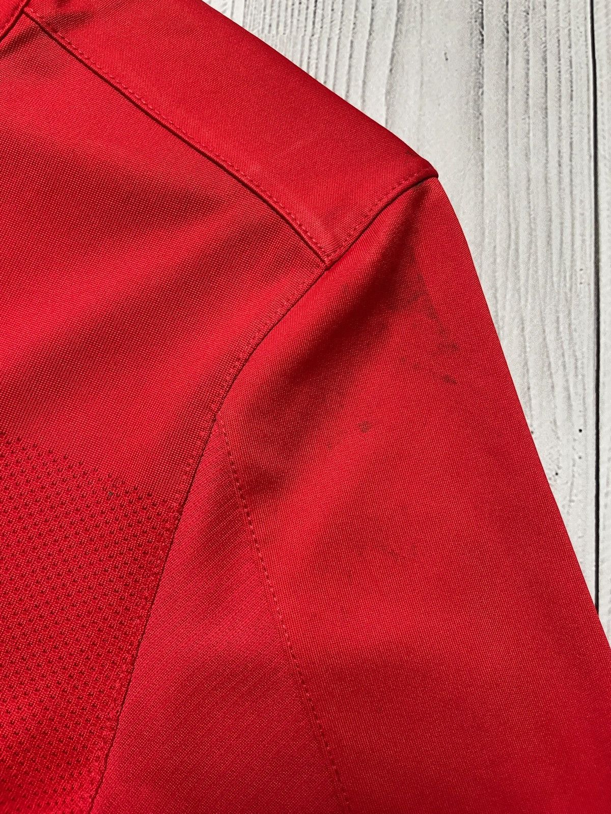 New Balance × Vintage Vintage New Balance Liverpool soccer jersey size S red Size US S / EU 44-46 / 1 - 3 Thumbnail