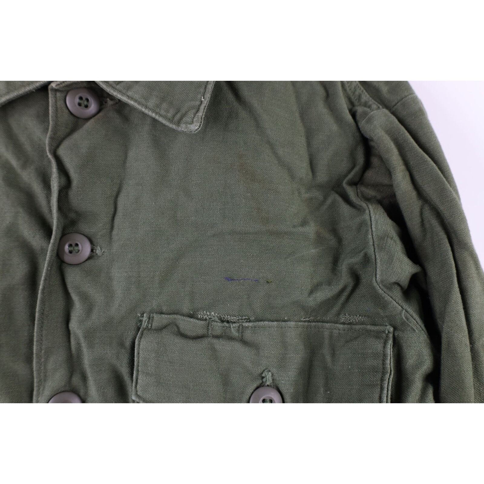 Vintage Vintage 70s Vietnam Era Cotton Sateen OG 107 Button Shirt Size US M / EU 48-50 / 2 - 5 Thumbnail