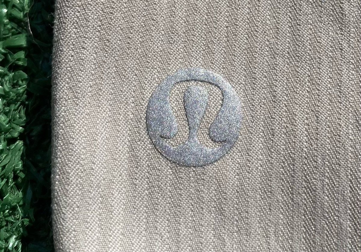 Lululemon Lululemon Dance Studio Greenish Grey Jogger Pants Size 4 Size 28" / US 6 / IT 42 - 5 Thumbnail