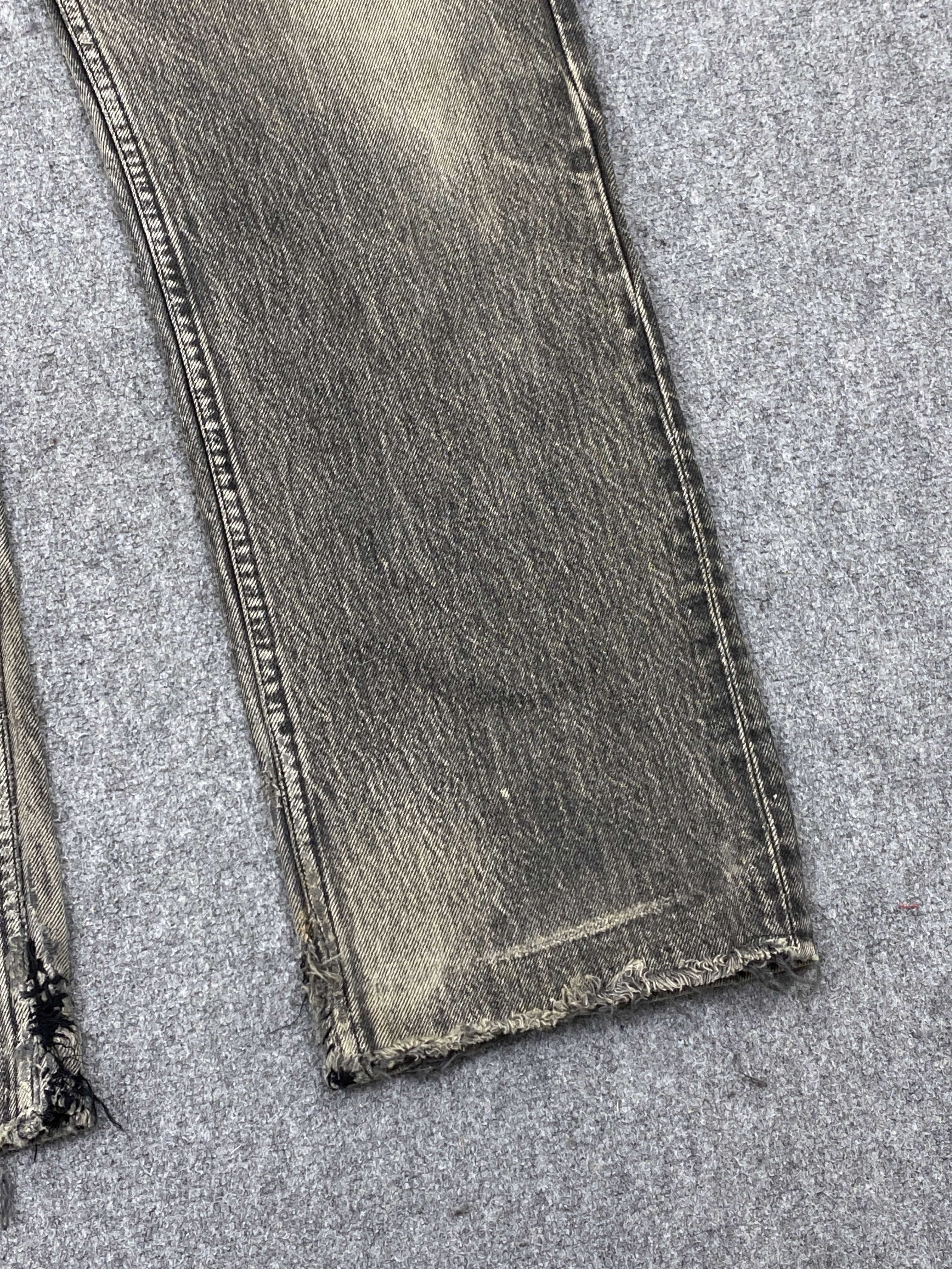 Levi's Vintage Levis 501 Superblack Faded Black Distressed Jeans Size US 30 / EU 46 - 11 Thumbnail