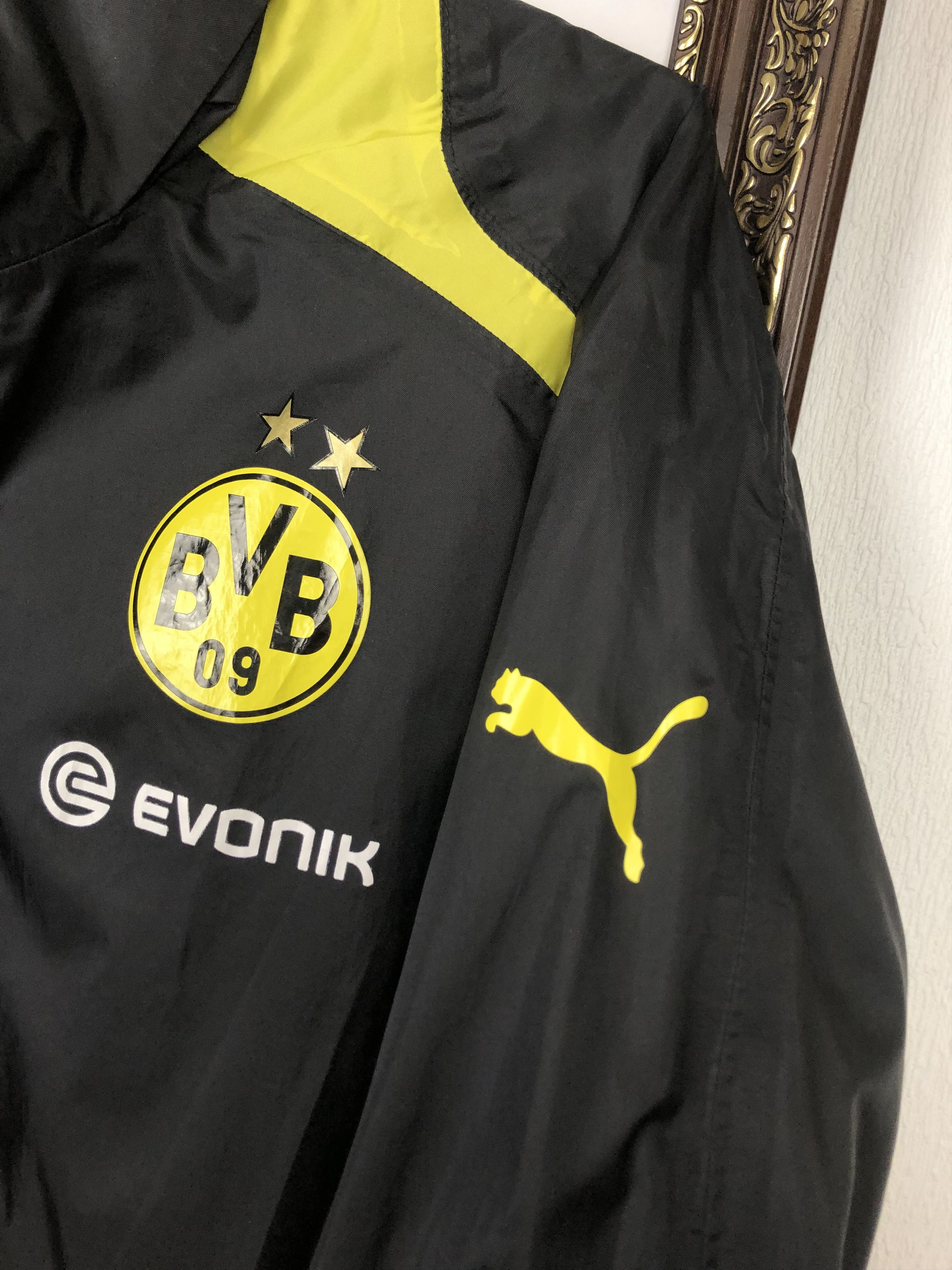Puma Vintage Puma Borussia Dortmund Football Jacket Train Soccer Size US M / EU 48-50 / 2 - 4 Thumbnail