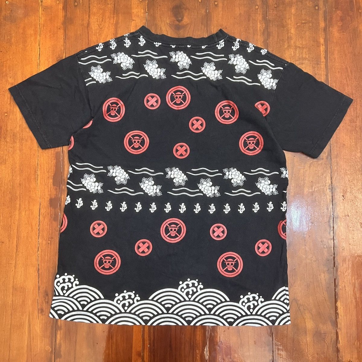 One Piece Anime One Piece Logo Art Tee Size US XL / EU 56 / 4 - 2 Thumbnail