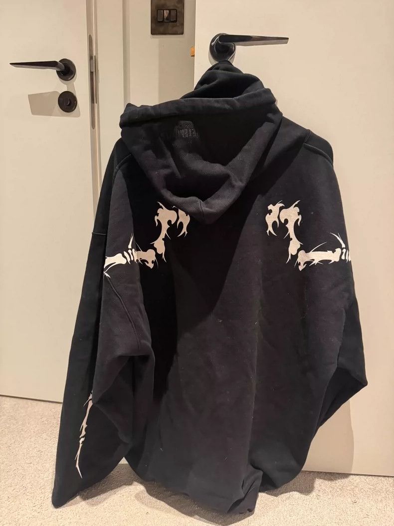 Vetements Dominium In Rectum Hoodie ブラック Buy VETEMENTS men black dominium in rectum zip-up hoodie for