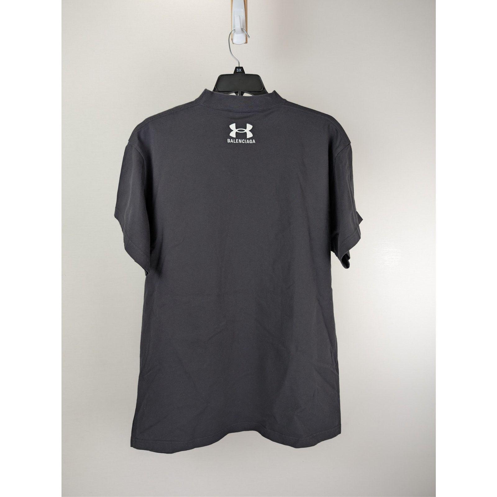 Balenciaga × Under Armour o1rshd1 Vintage Jersey Oversized T-Shirt Washed Black/White Size US L / EU 52-54 / 3 - 9 Thumbnail