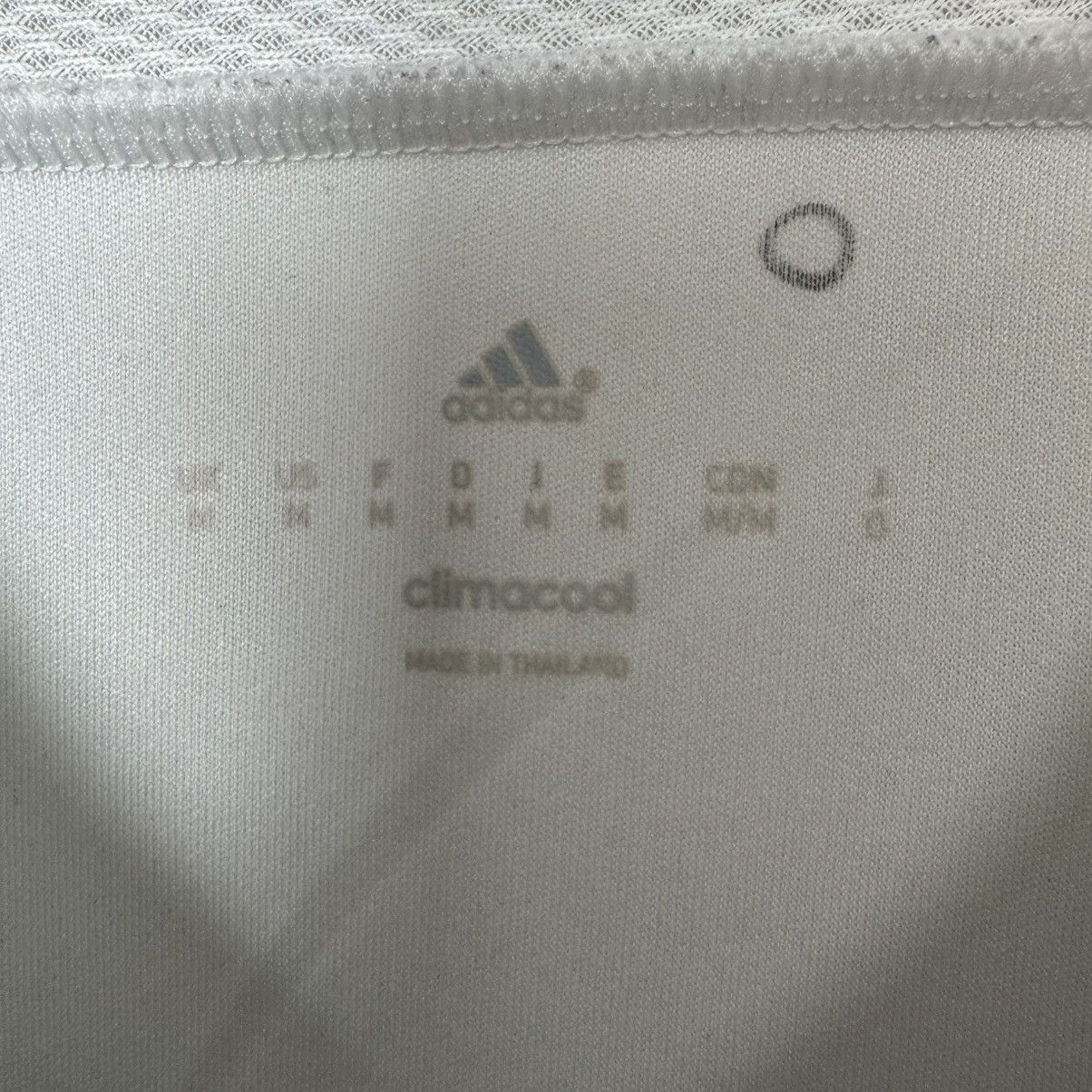 Adidas JUVENTUS 2015 2016 HOME FOOTBALL SHIRT SOCCER JERSEY ADIDAS Size US M / EU 48-50 / 2 - 4 Thumbnail