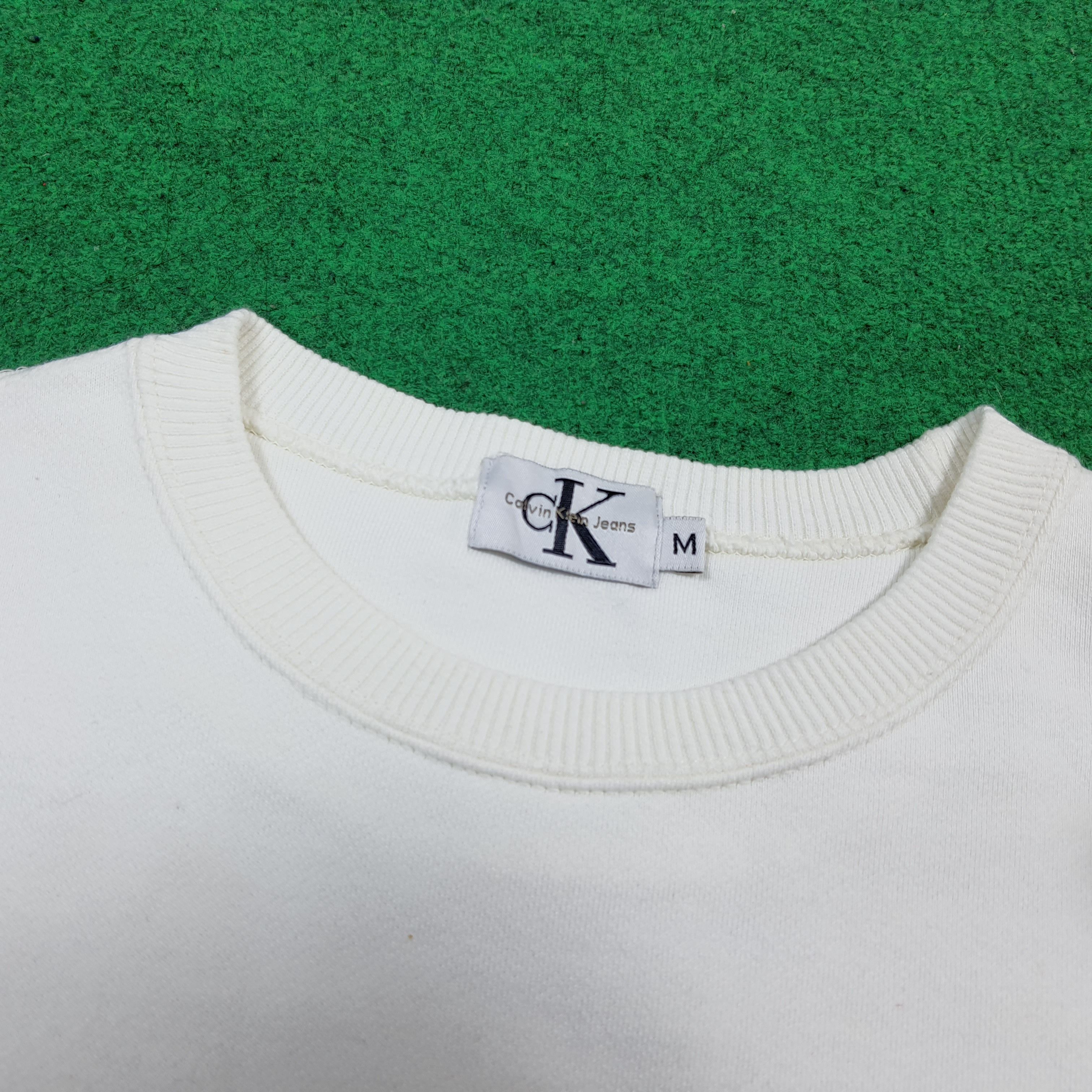 Calvin Klein Vintage Calvin Klein Jeans White Pullover C295N5 Size US M / EU 48-50 / 2 - 4 Thumbnail