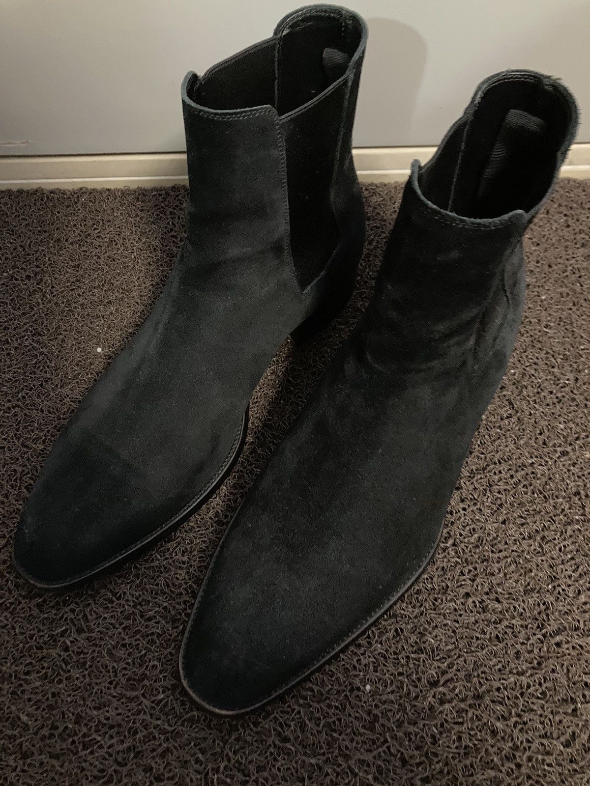 Saint Laurent Paris SLP Black Suede 30mm Chelsea Boots Size US 9 / EU 42 - 1 Thumbnail