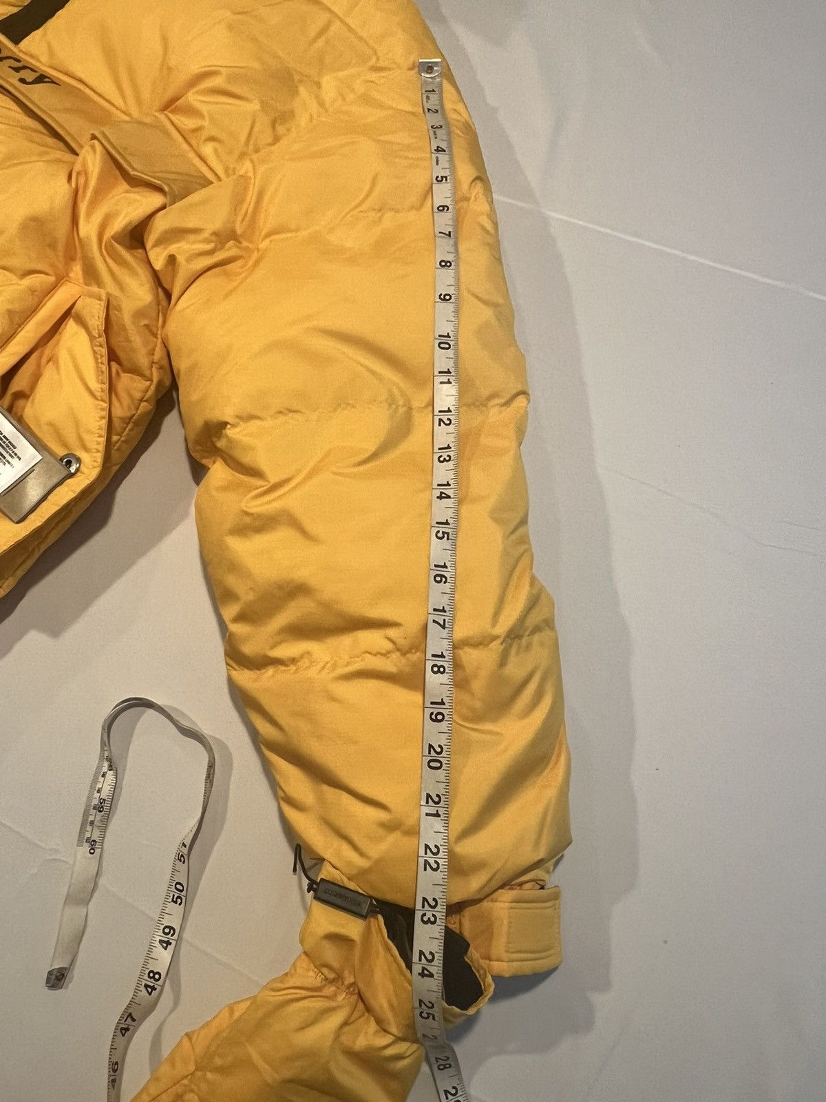 Burberry Burberry men’s detachable gloves ski jacket. 50/M. $1890 Size US M / EU 48-50 / 2 - 7 Thumbnail