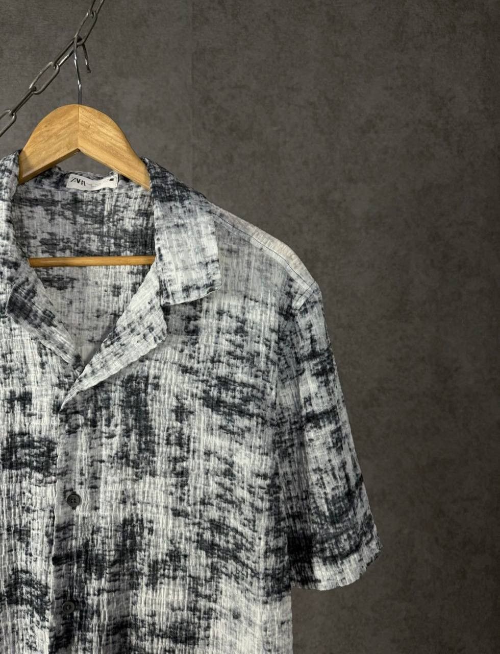 Zara Zara Man art Hawaiian shirt Size US S / EU 44-46 / 1 - 2 Thumbnail