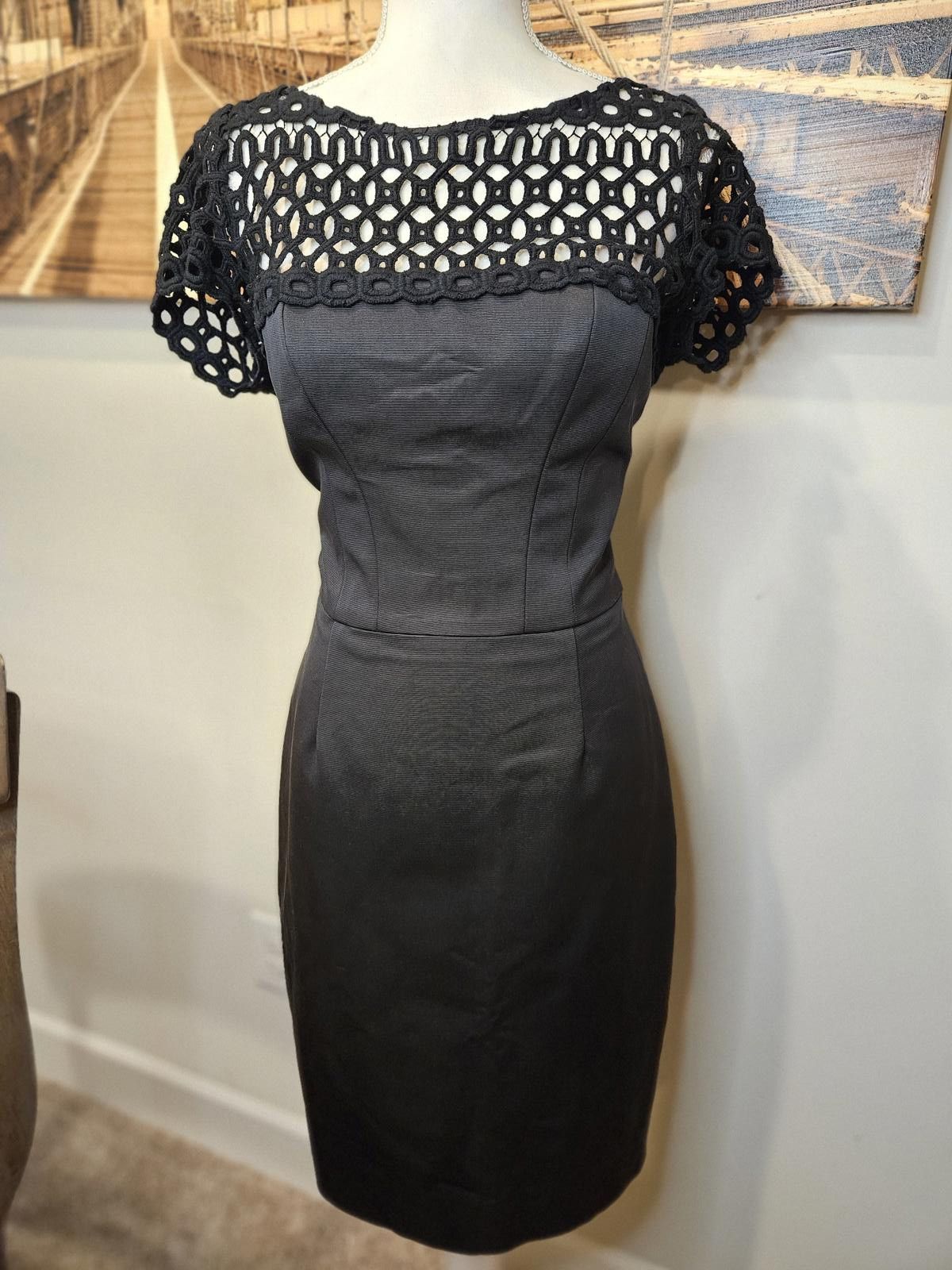 Designer Lela Rose Elegant Black Dress with Crochet Lace Detail #H63 Size M / US 6-8 / IT 42-44 - 1 Thumbnail
