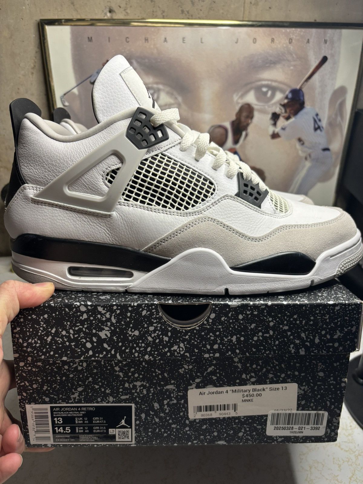 Jordan Retro 4 ‘Military black’