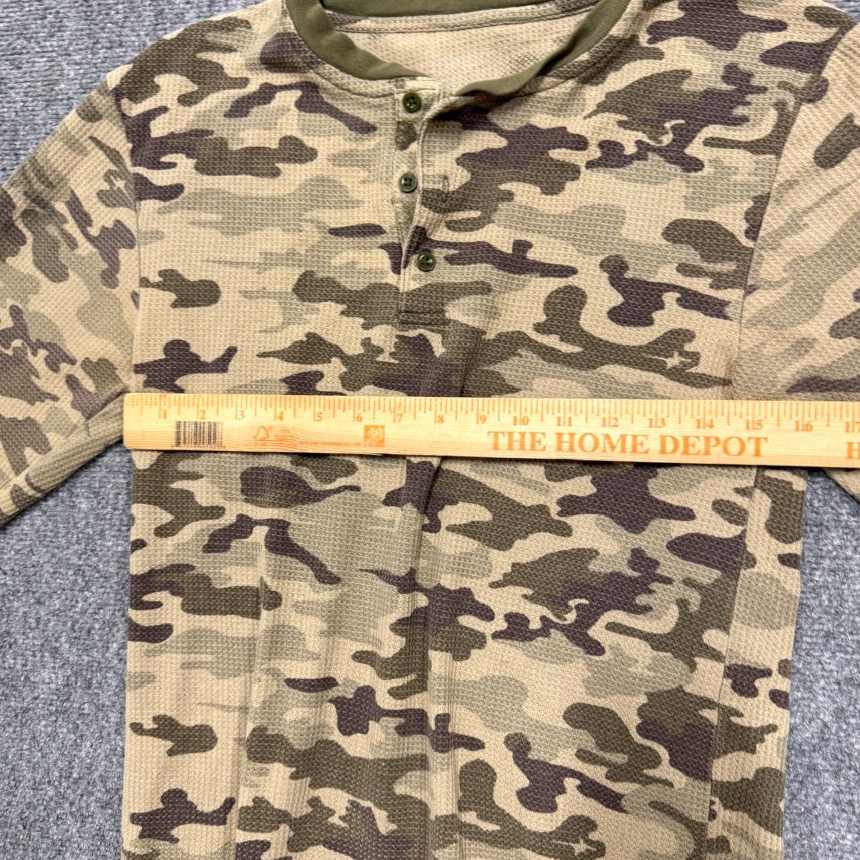 The Unbranded Brand The Unbranded Brand Camouflage Thermal Long Sleeve Shirt Mens L Multicolor 1/4 Button Up Stained Pullover Size US L / EU 52-54 / 3 - 5 Thumbnail
