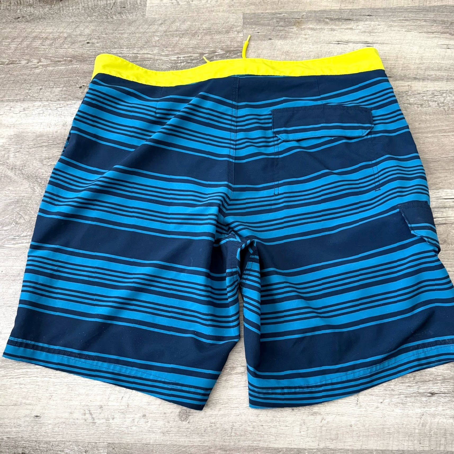 Duluth Trading Company Duluth Trading Co. Swim Trunks Mens 38 Navy Blue Striped Board Shorts Drawstring Quick Dry Pockets Beach Outdoor Mens Size US 38 / EU 54 - 3 Thumbnail