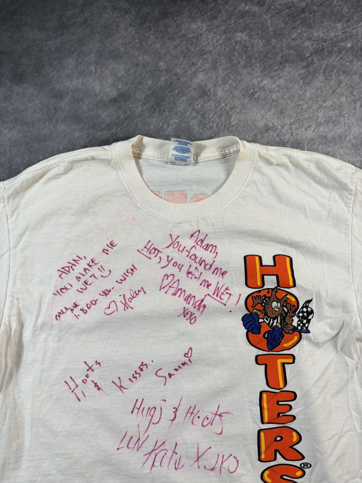 Vintage SIGNED Vintage Hooters Tee Autographed Racing Pit Crew ALP Size US L / EU 52-54 / 3 - 3 Thumbnail