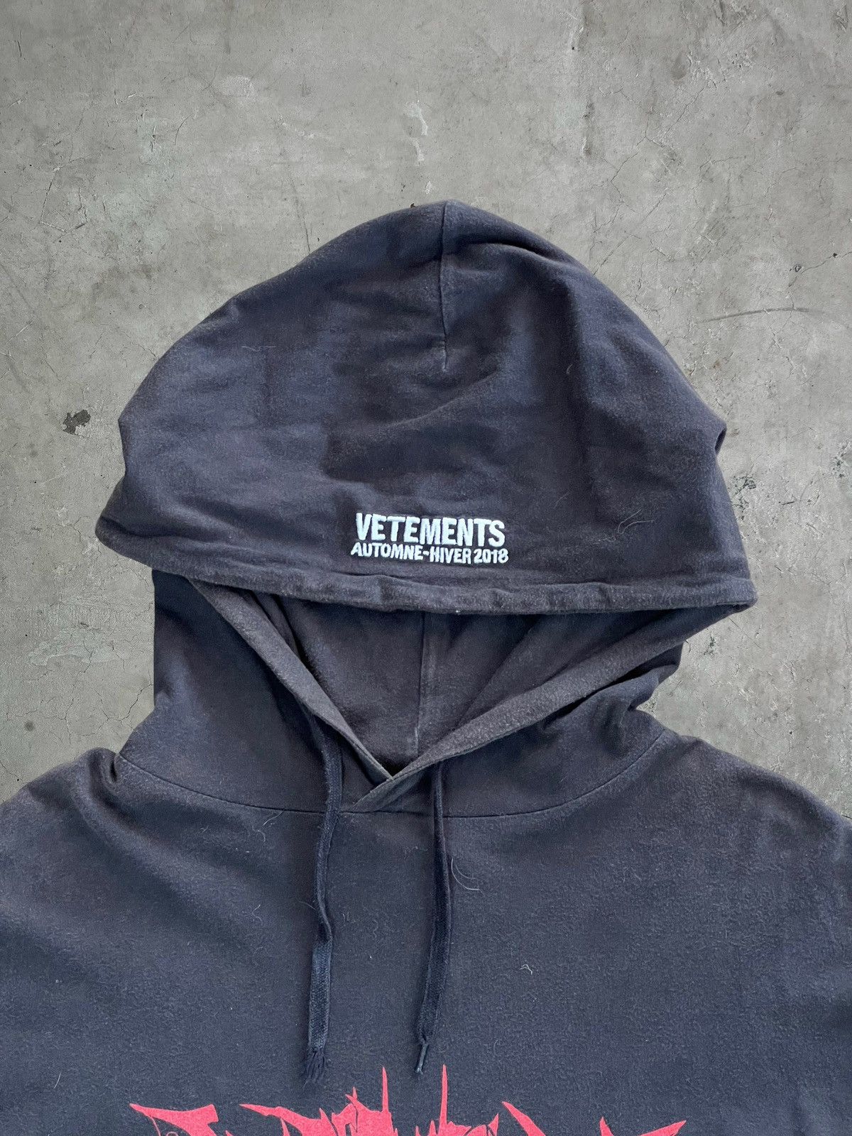Vetements FW/18 Vetements Metal Tour Hoodie Size US L / EU 52-54 / 3 - 9 Thumbnail