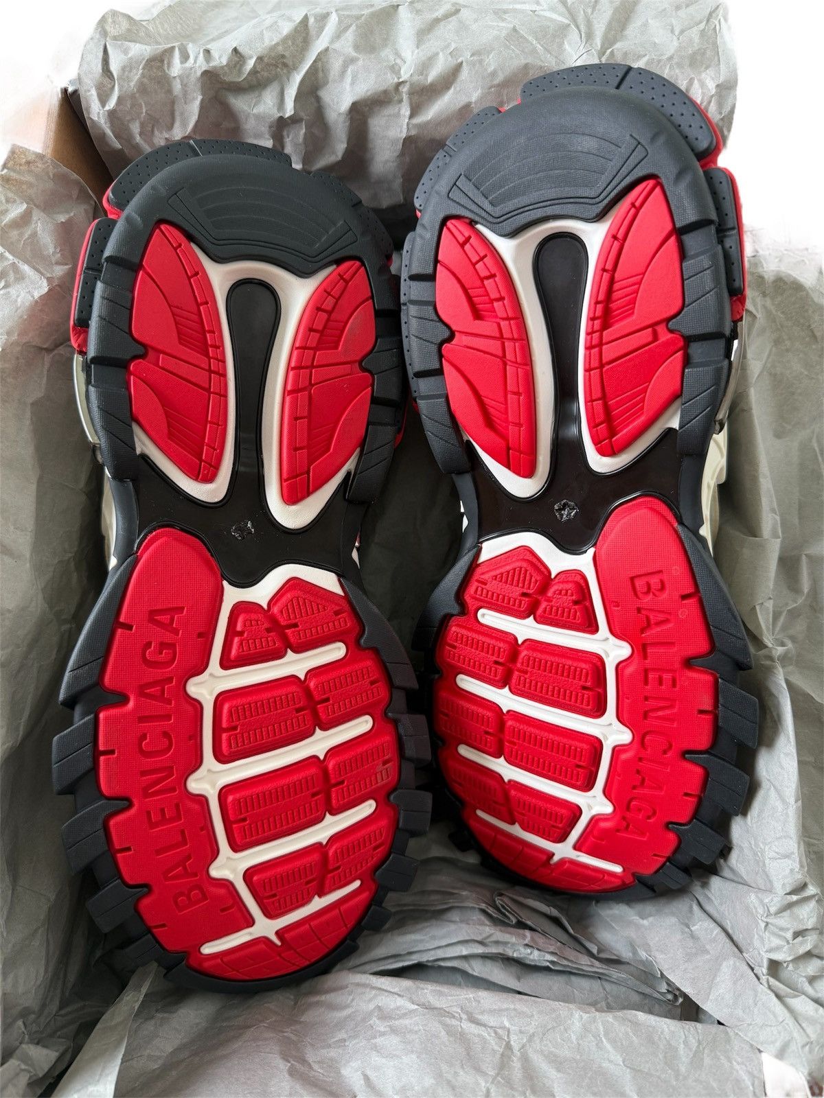 Balenciaga Balenciaga Track 2.0 White/ Red Size US 12 / EU 45 - 8 Thumbnail