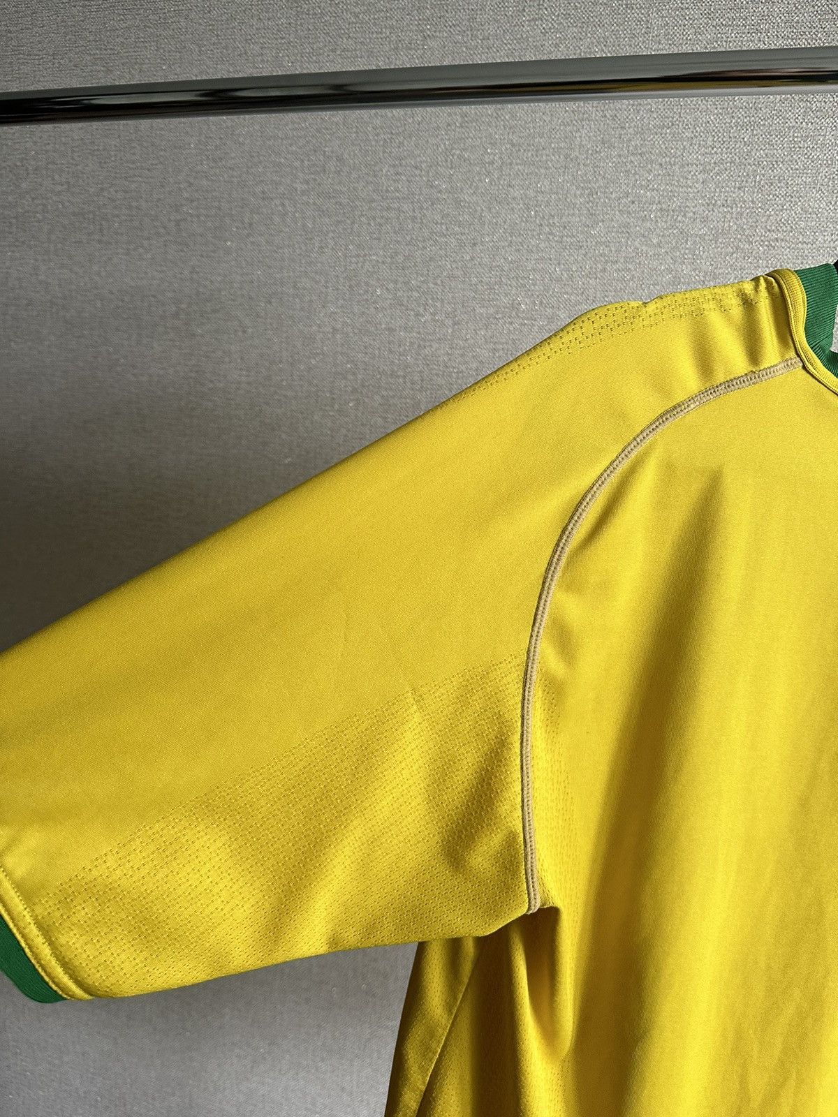 Nike 2000 Nike Brazil Vintage Home Soccer Jersey Size US L / EU 52-54 / 3 - 14 Thumbnail