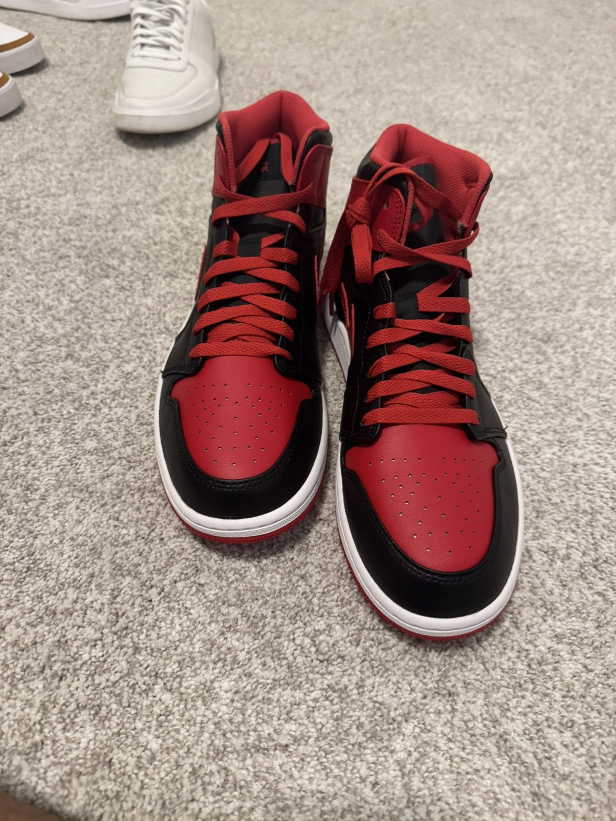 Nike Air Jordan 1 MID Size US 11 / EU 44 - 5 Thumbnail