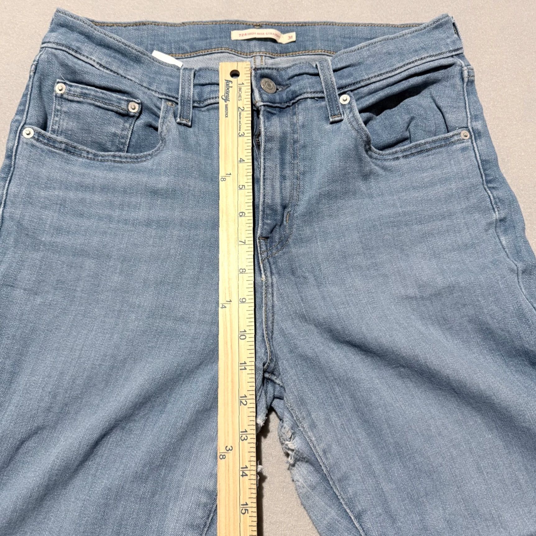 Levi's Levi's 724 High-Rise Straight Jeans Women Medium Wash Blue Denim Distressed - 31 Modern Distressed Jeans Womens Levi's 724 Size 24" / US 00 / IT 34 - 4 Thumbnail