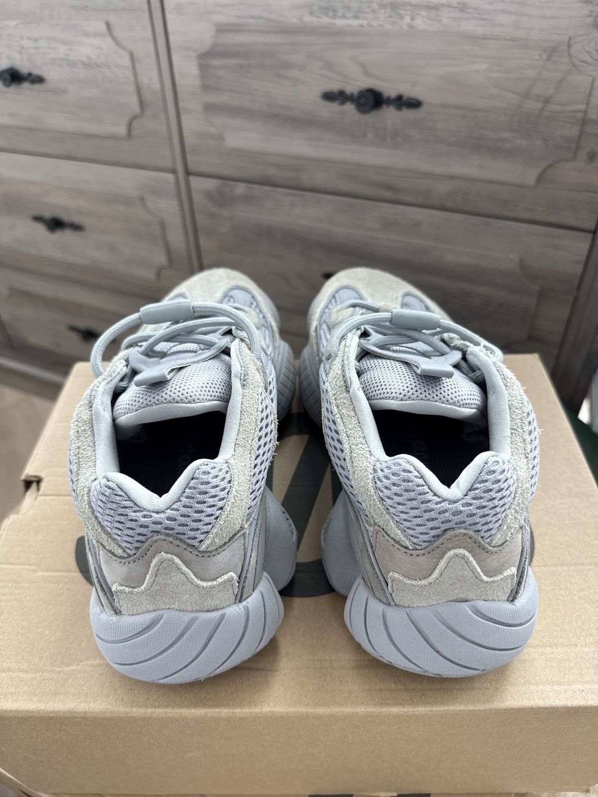 Yeezy Yeezy 500 Grey Size US 9.5 / EU 42-43 - 2 Thumbnail