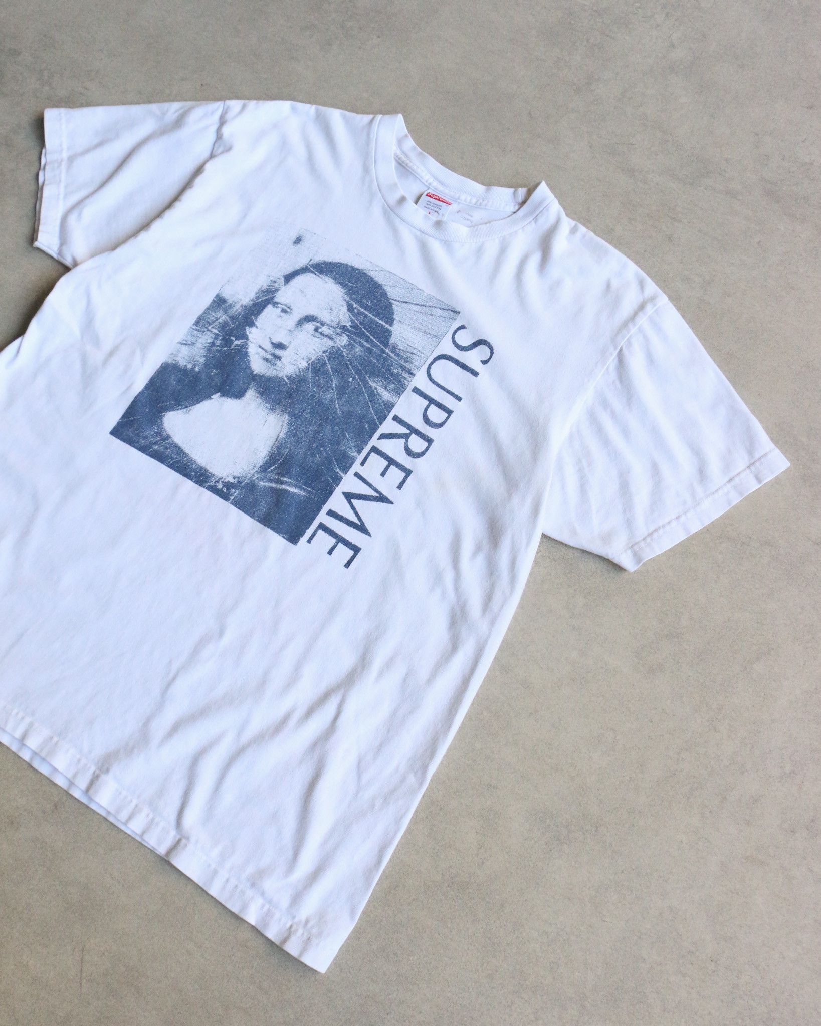 Supreme Supreme Mona Lisa Tee White Size US L / EU 52-54 / 3 - 2 Thumbnail