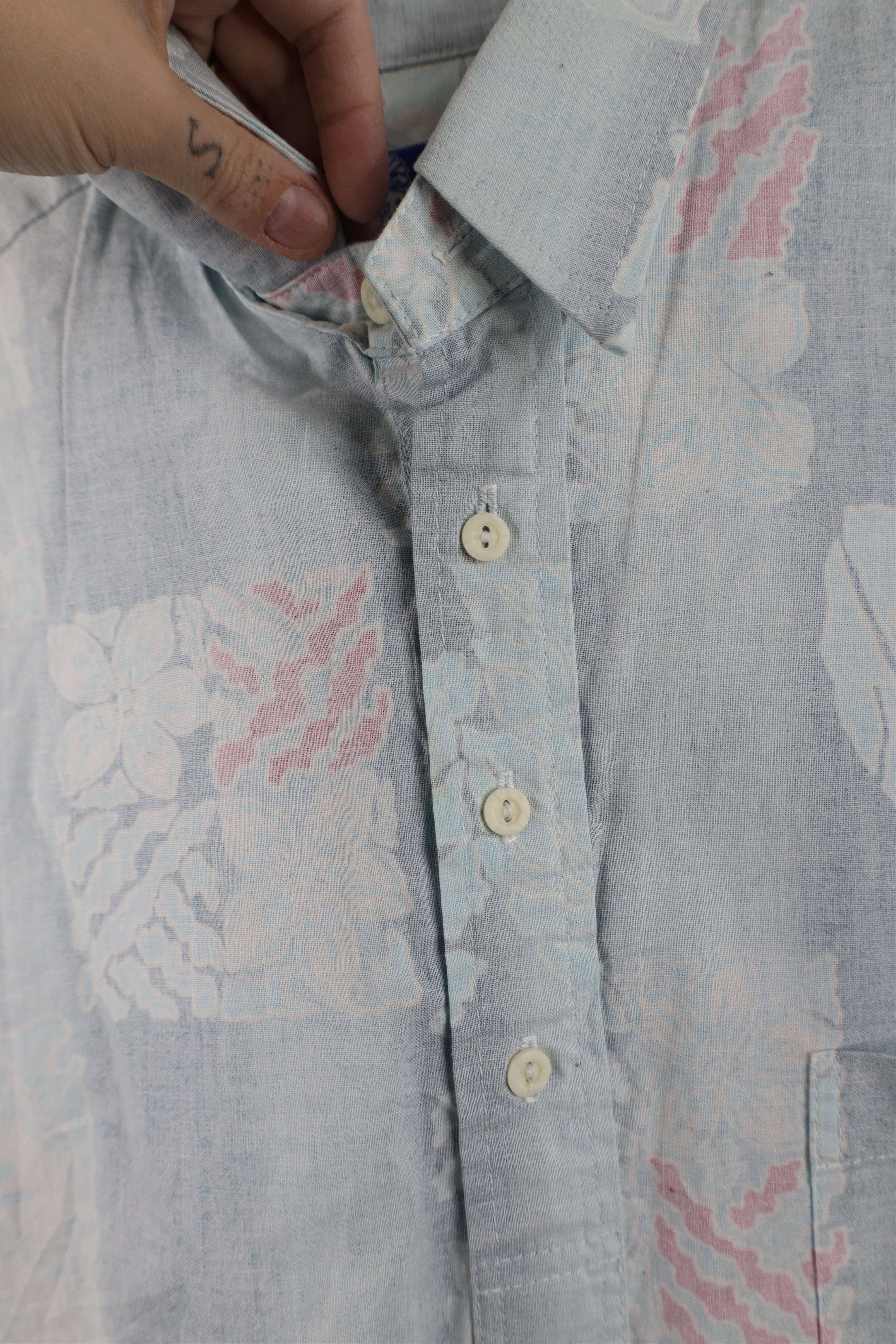 Vintage Vintage 90s Streetwear Reverse Floral Button Down Polo USA Size US L / EU 52-54 / 3 - 5 Thumbnail