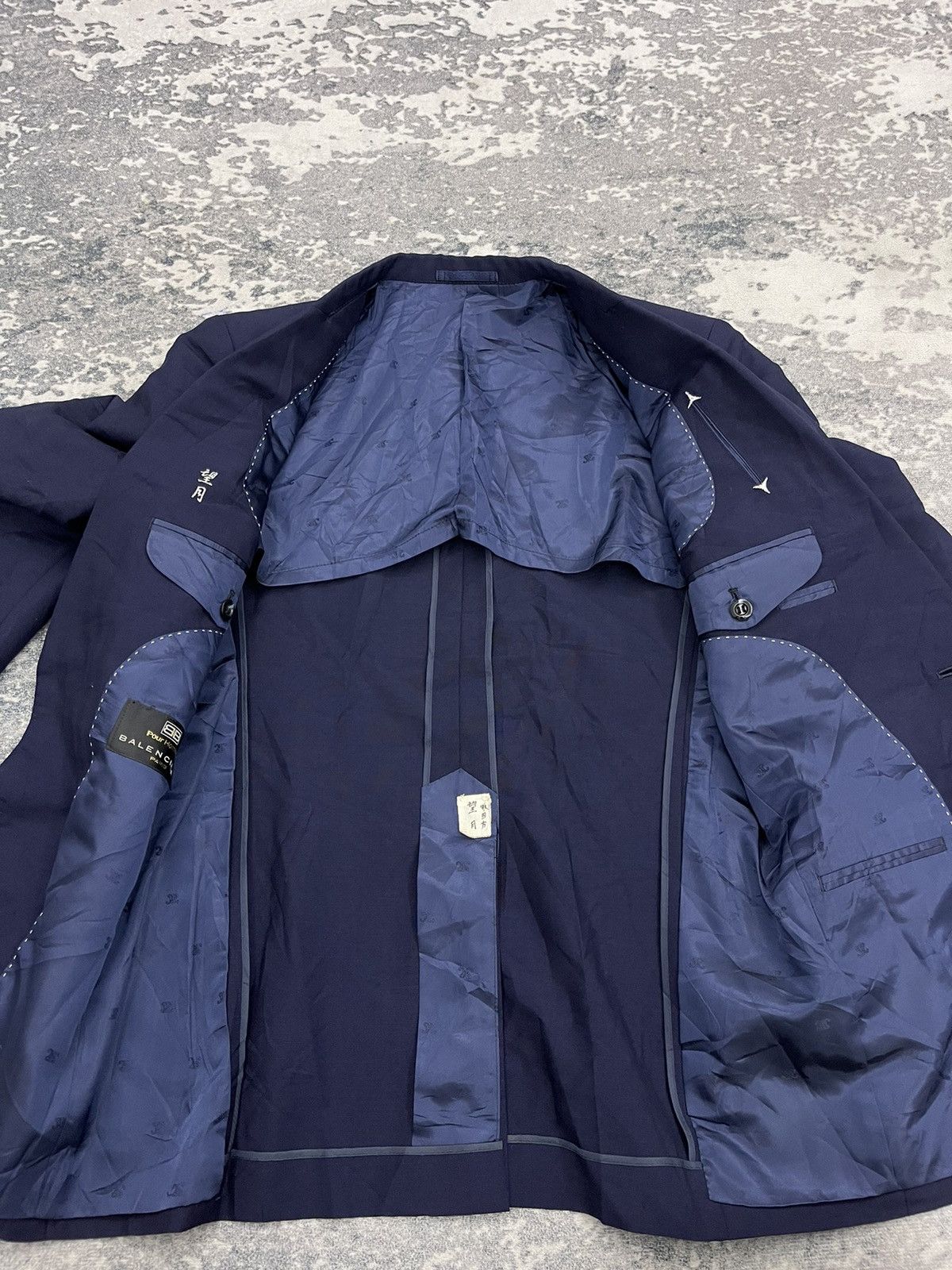 Balenciaga BALENCIAGA PARIS Navy Blazer s9 Size US S / EU 44-46 / 1 - 5 Thumbnail