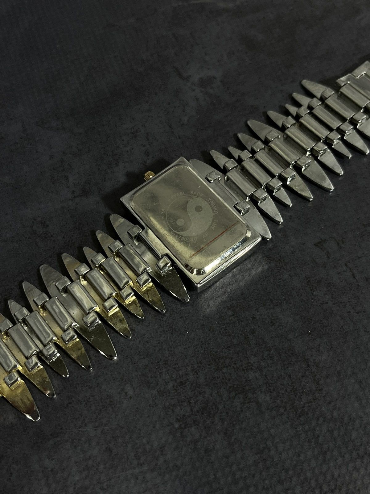 Japanese Brand Daniel Klein Rectangular Bracelet Watch Japanese Movement Size ONE SIZE - 5 Thumbnail