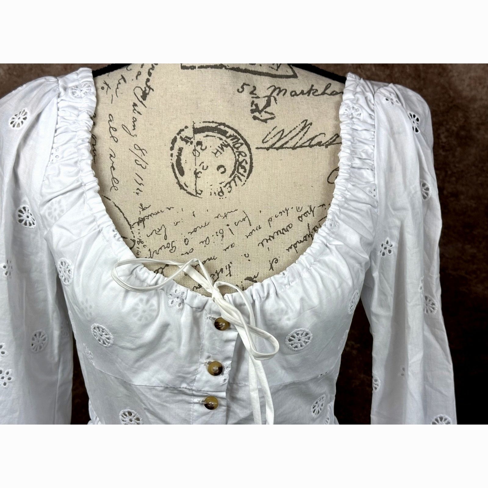 Ciao Lucia Ciao Lucia Olympia Eyelet Cut Out Detailed Top White size XS Size XS / US 0-2 / IT 36-38 - 8 Thumbnail
