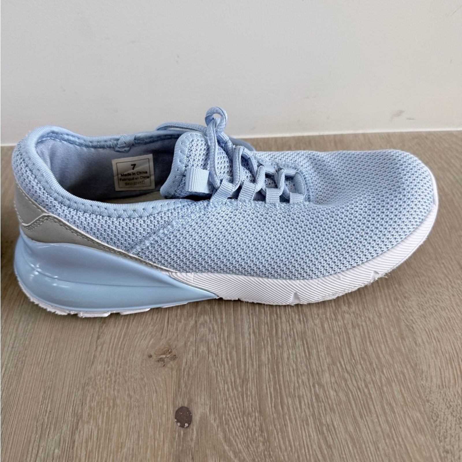 Other Like New ACX Comfortable Light Blue Knit Sneakers size 7 Size US 7 / IT 37 - 6 Thumbnail