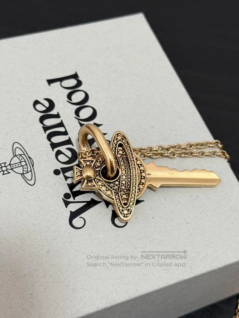 Vivienne Westwood Vivienne Westwood Gold Saturn Key Necklace . Size ONE SIZE - 7 Thumbnail
