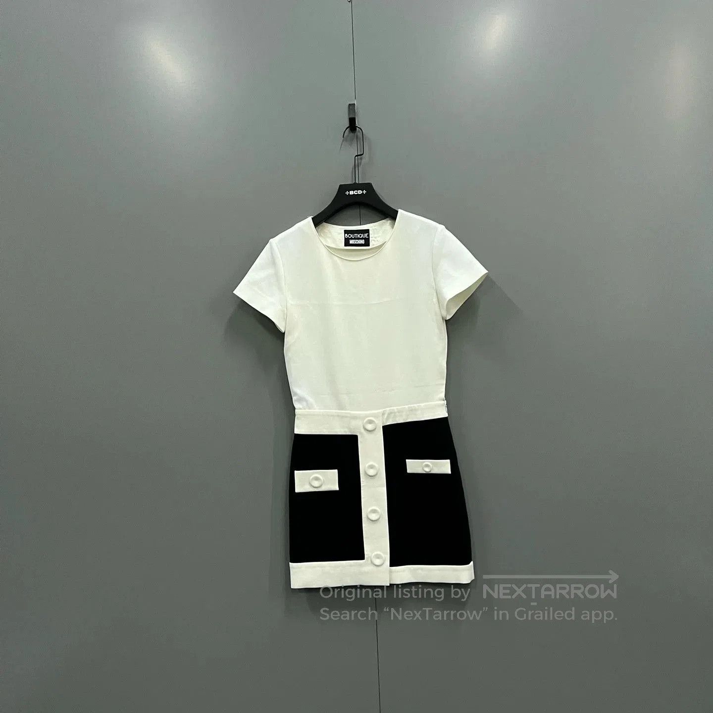 Moschino MOSCHINO Black White Spliced Short Sleeve Dress. Size S / US 4 / IT 40 - 1 Thumbnail