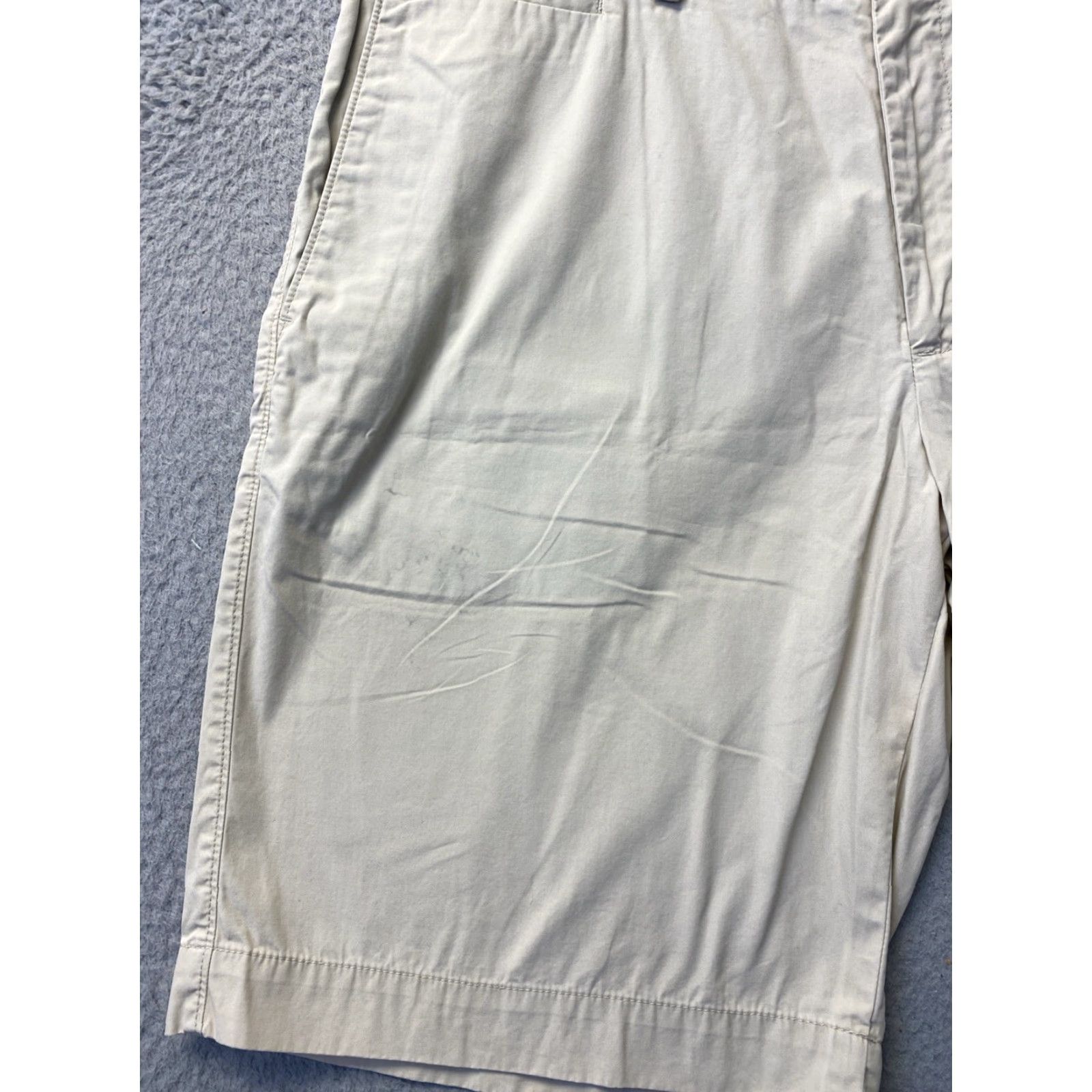 Banana Republic BANANA REPUBLIC Men’s Chino Shorts 36 Beige Solid Bermuda Size US 36 / EU 52 - 3 Thumbnail